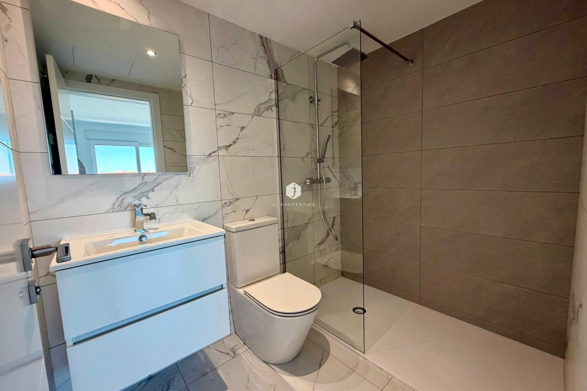 Tweedehands - Appartement / flat -
Torrevieja - Punta prima