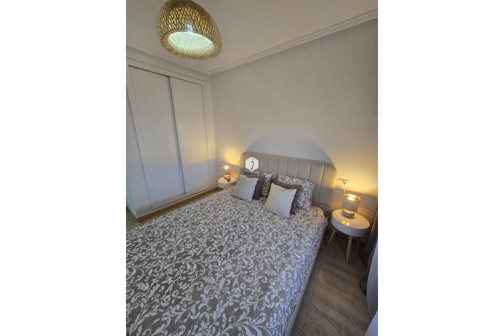 Tweedehands - Appartement / flat -
Torrevieja - Torreblanca
