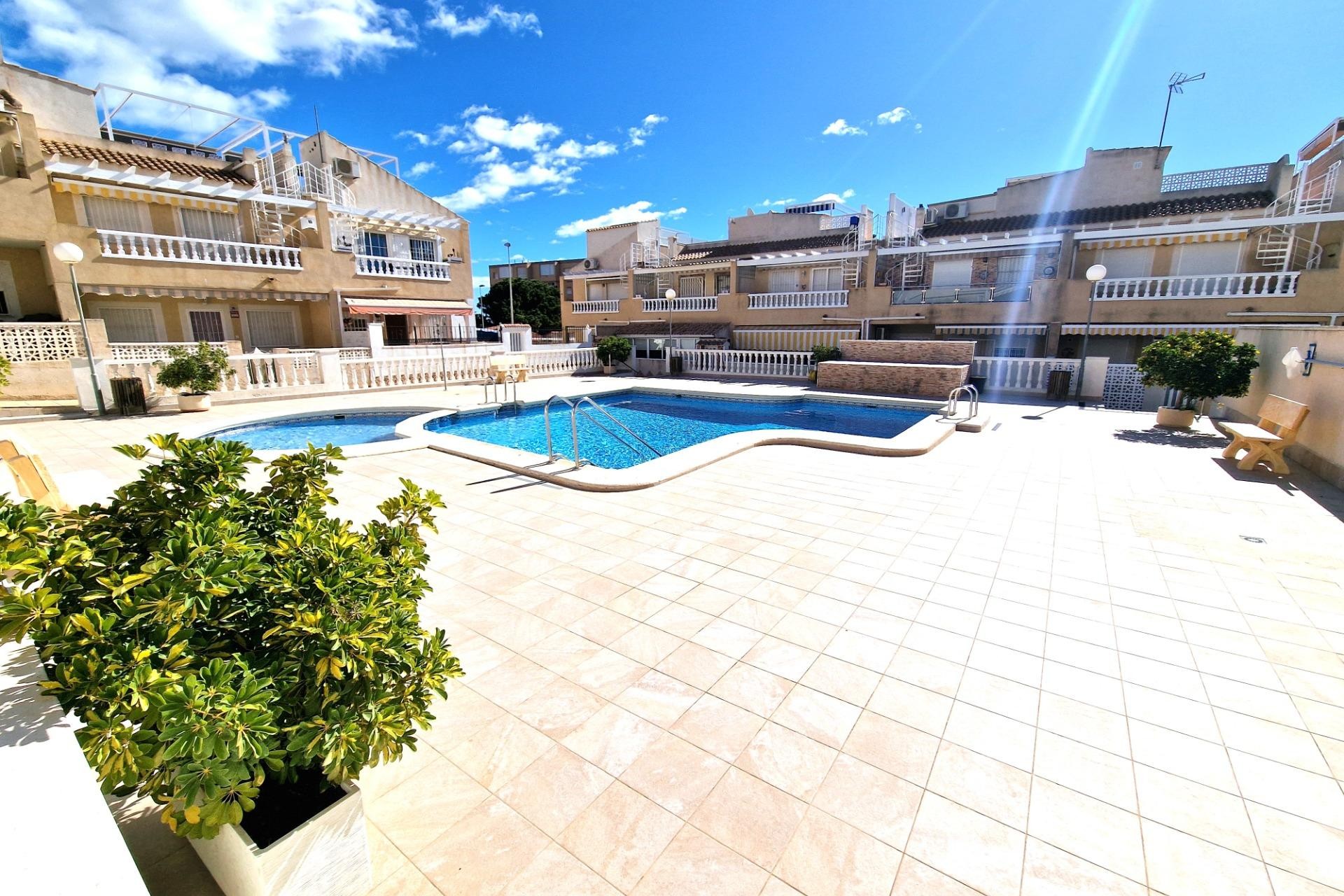 Tweedehands - Appartement / flat -
Torrevieja - Torrejón