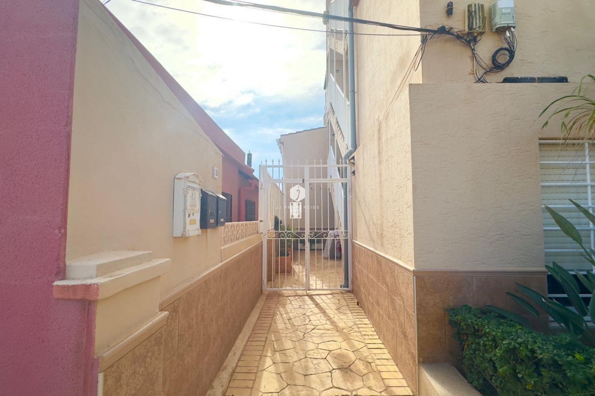 Tweedehands - Appartement / flat -
Torrevieja - Zona Los Frutales