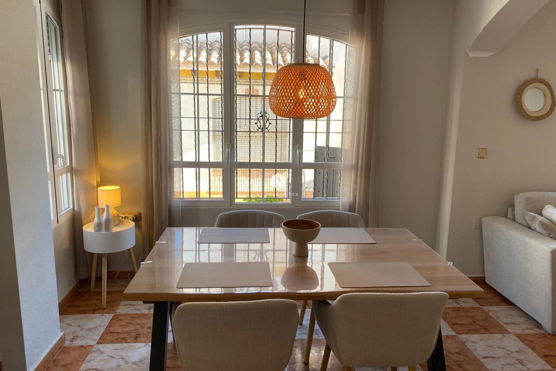 Tweedehands - Bungalow -
Lomas de Caboroig - Costa Blanca