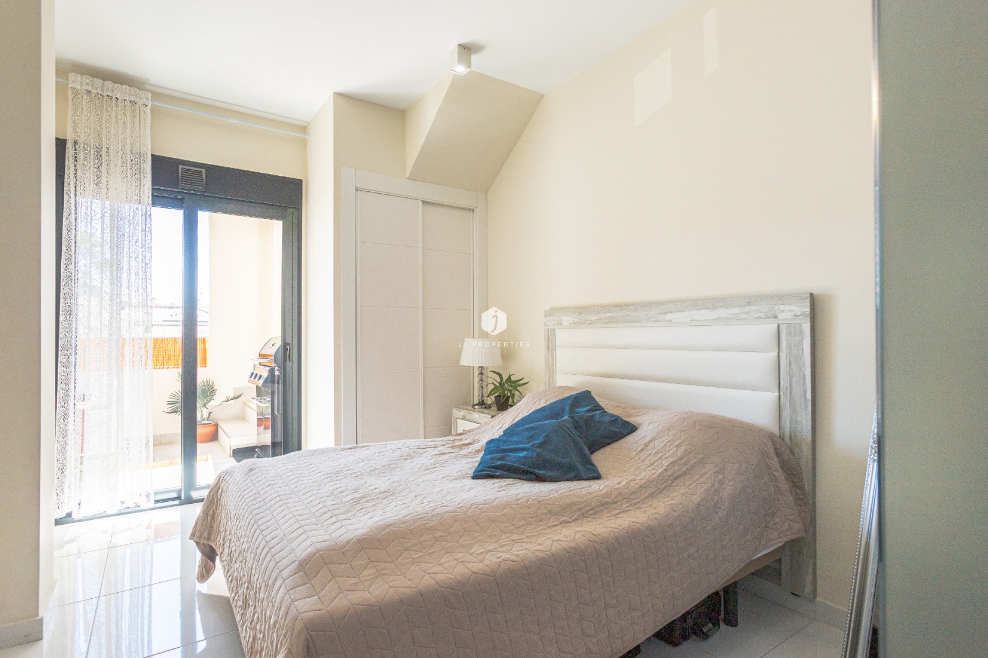 Tweedehands - Bungalow -
Los Altos - Costa Blanca