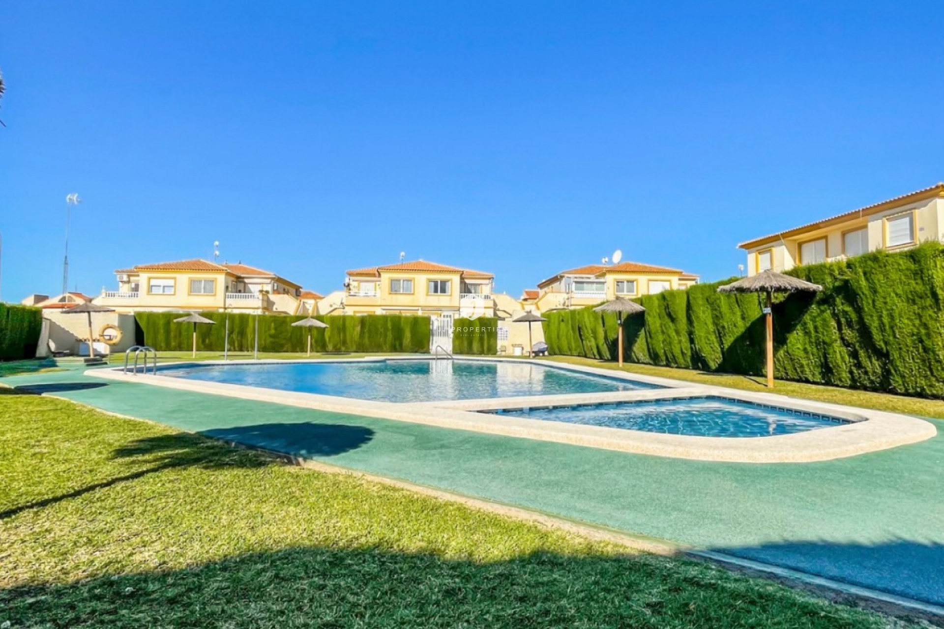 Tweedehands - Bungalow -
Orihuela Costa - Costa Blanca