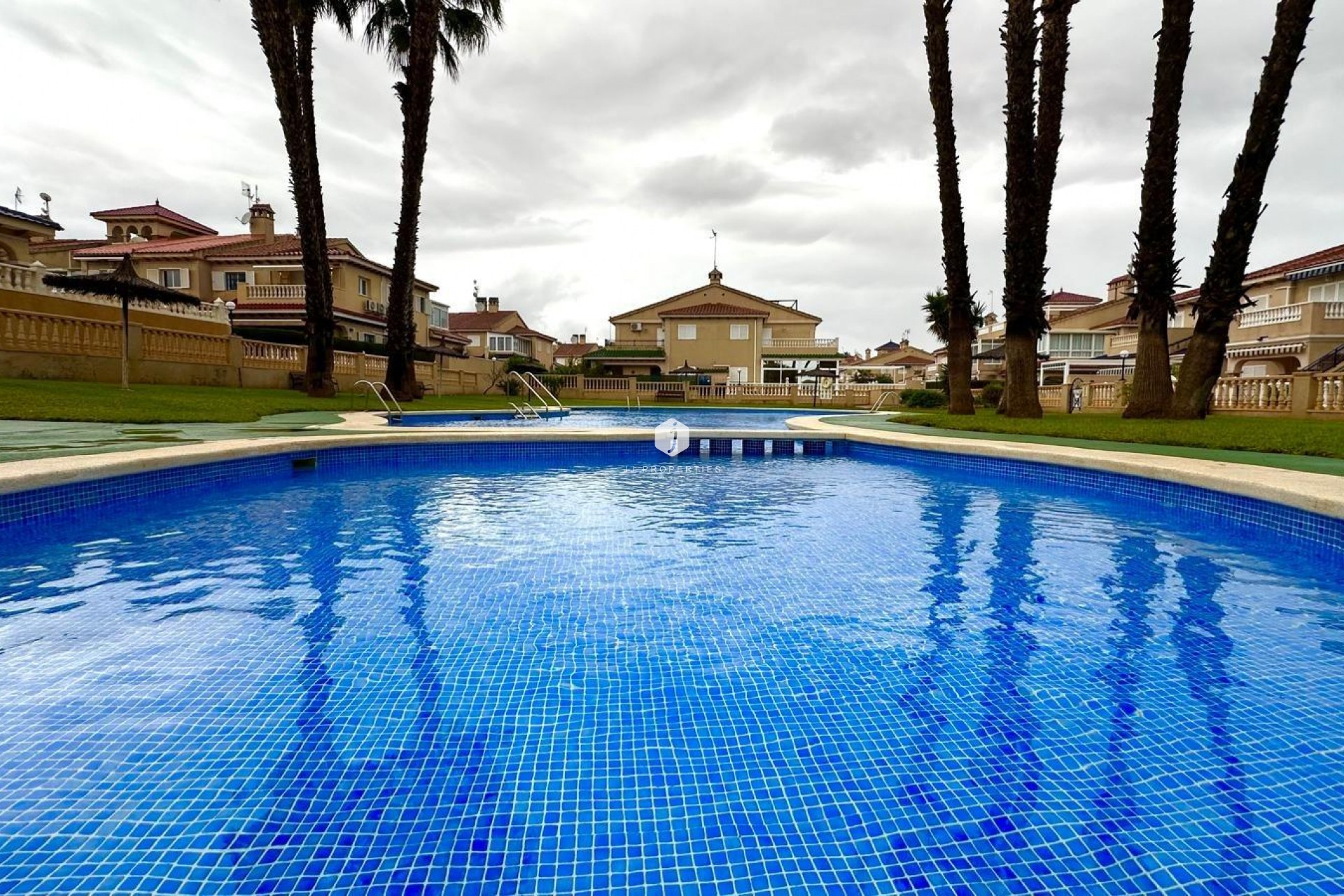 Tweedehands - Bungalow -
Orihuela Costa - Playa Flamenca Norte