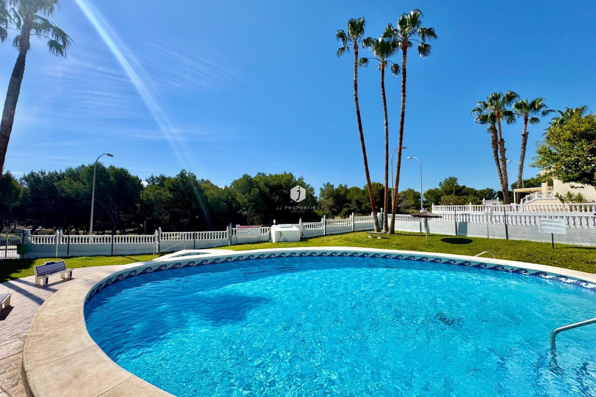 Tweedehands - Bungalow -
Orihuela Costa - Villamartín-las Filipinas