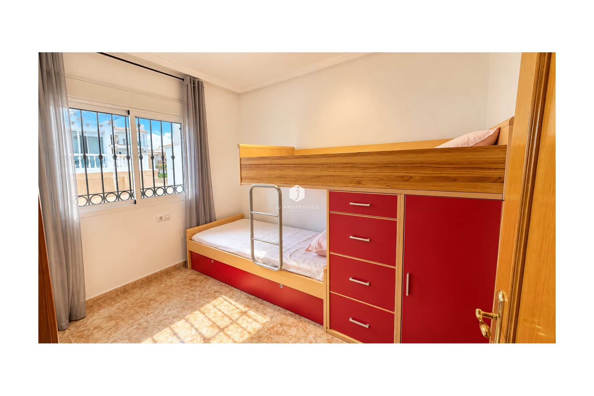 Tweedehands - Bungalow -
Punta Prima - Costa Blanca