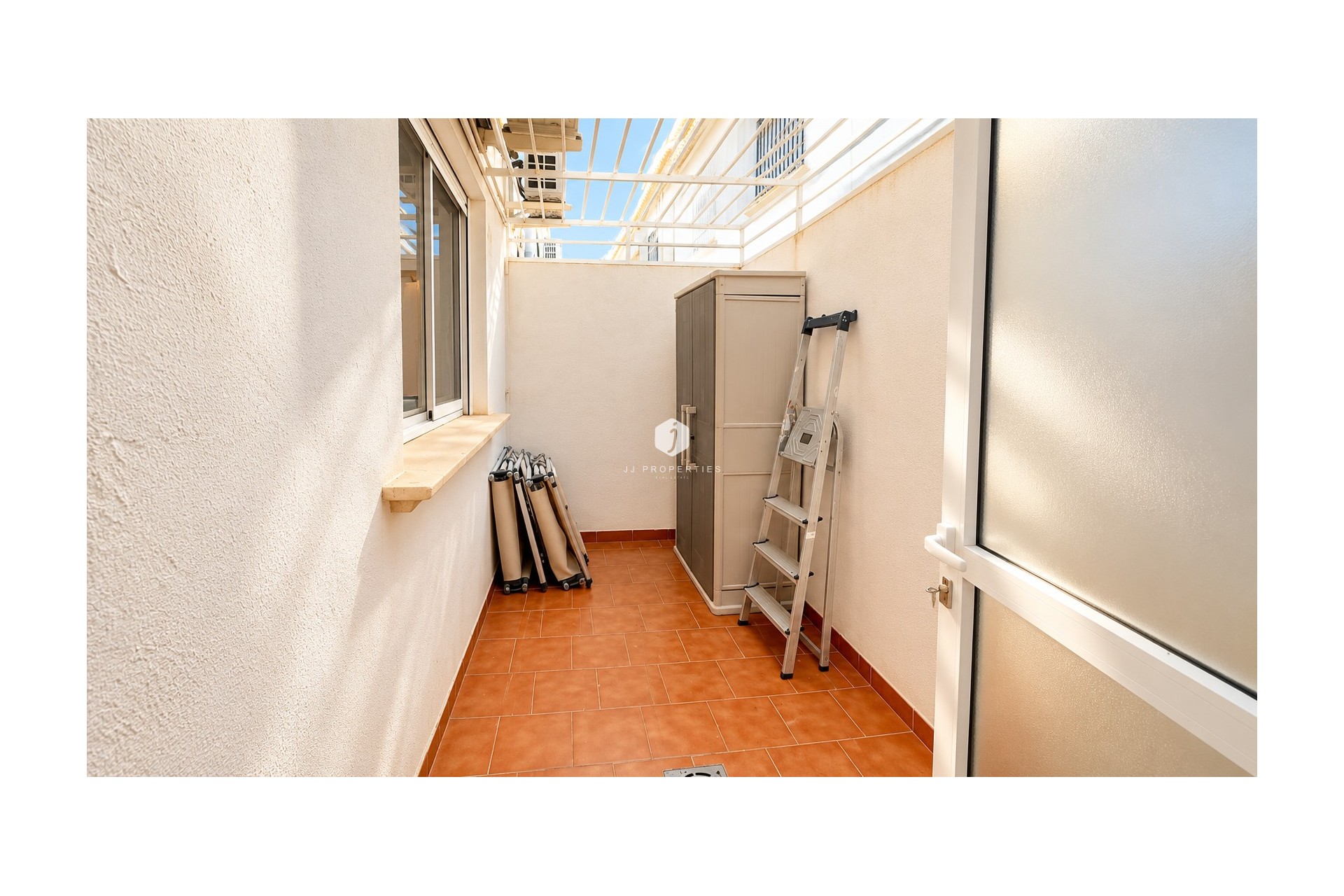Tweedehands - Bungalow -
Punta Prima - Costa Blanca