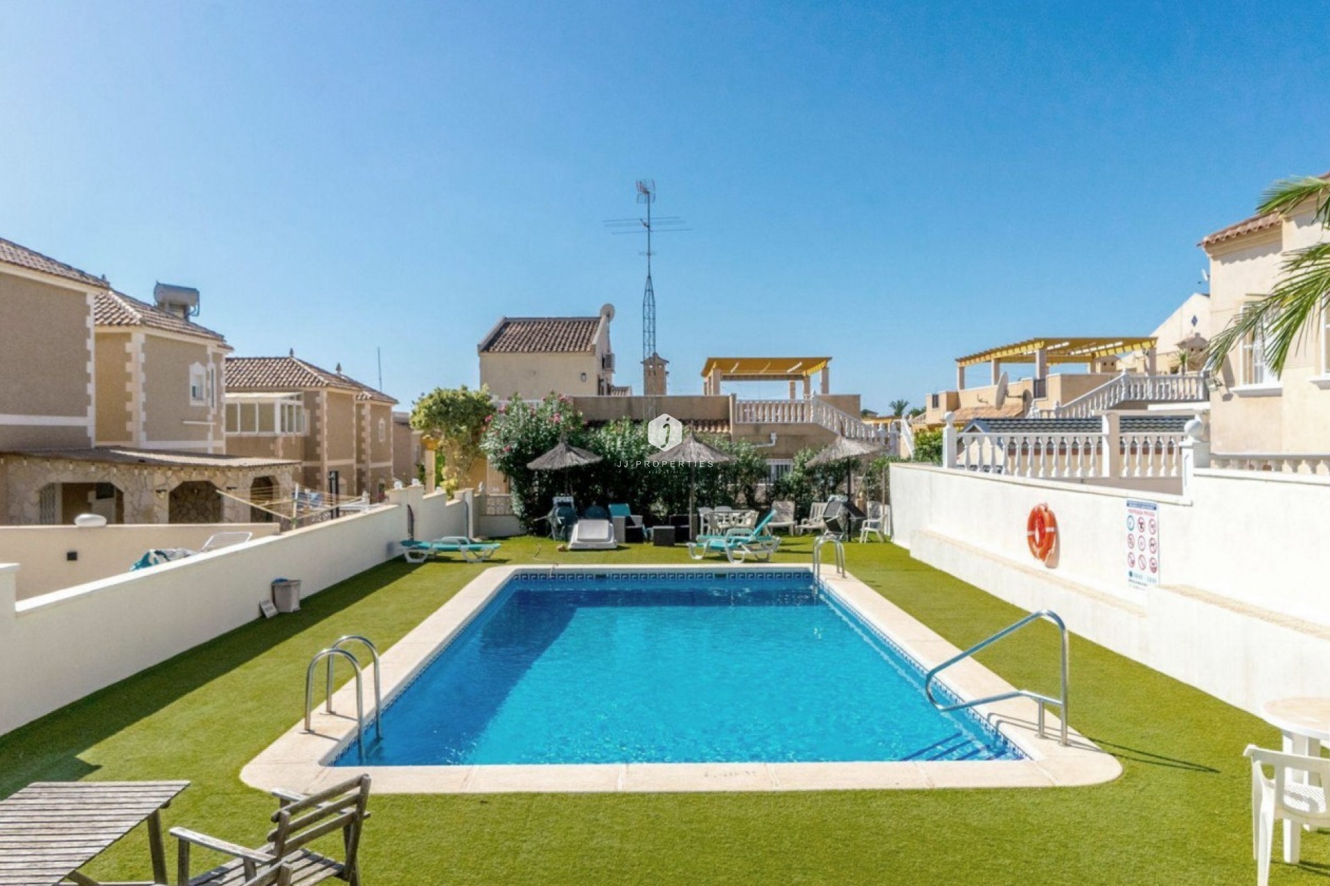 Tweedehands - Bungalow -
San Miguel de Salinas - Inland