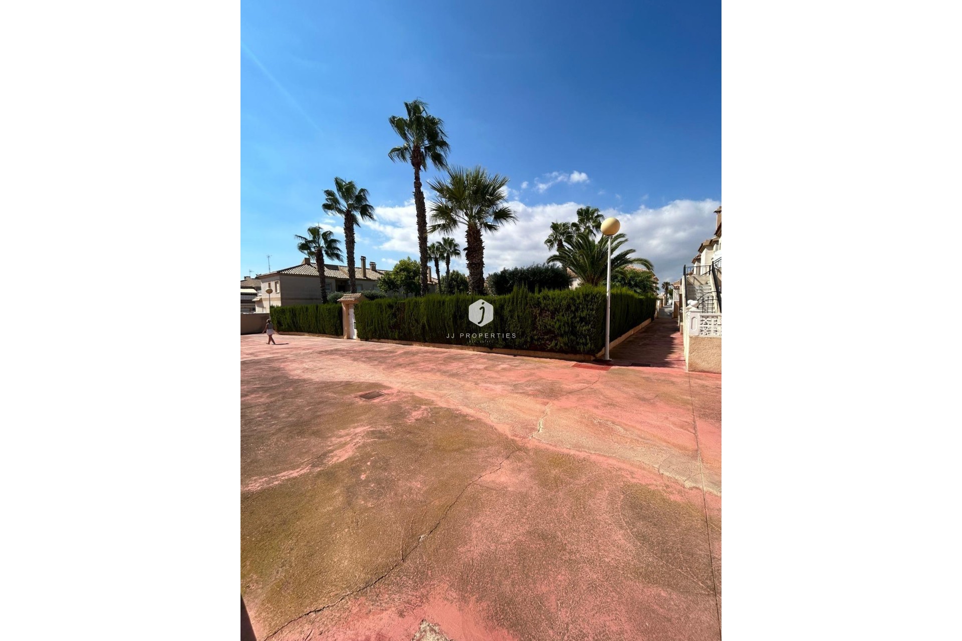 Tweedehands - Bungalow -
Torrevieja - aguas nuevas