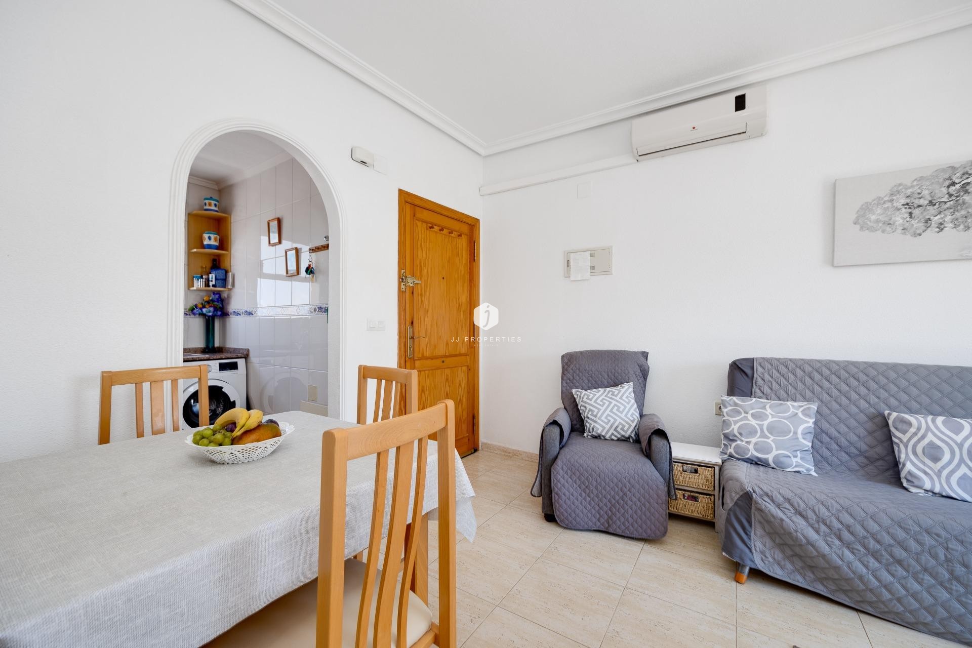Tweedehands - Bungalow -
Torrevieja - aguas nuevas