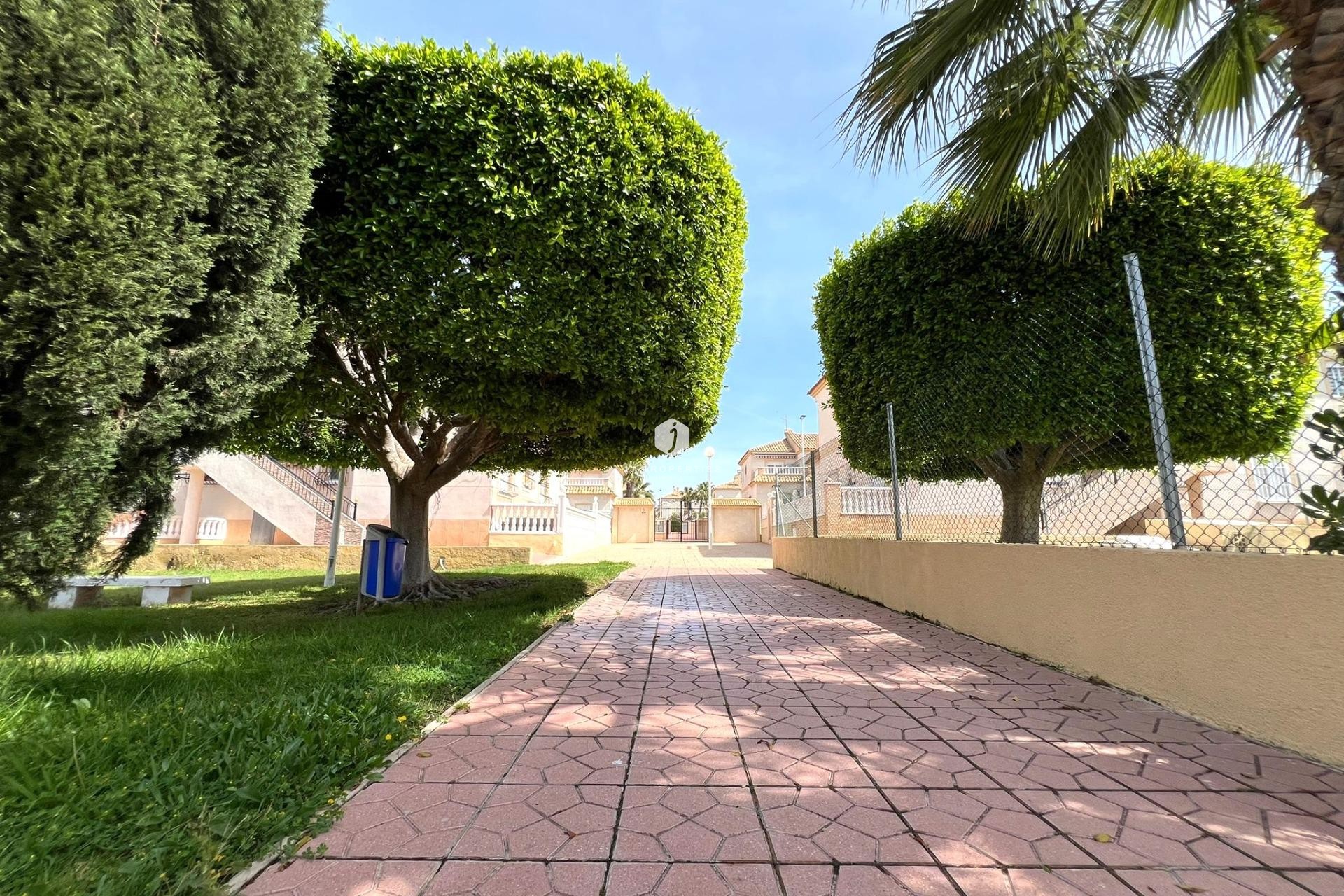 Tweedehands - Bungalow -
Torrevieja - aguas nuevas