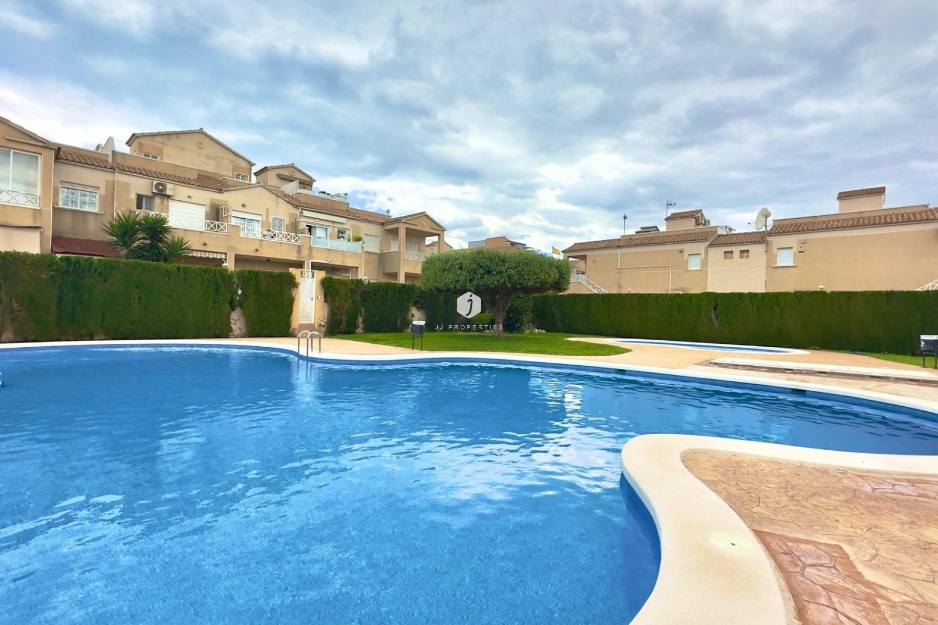 Tweedehands - Bungalow -
Torrevieja - Centro