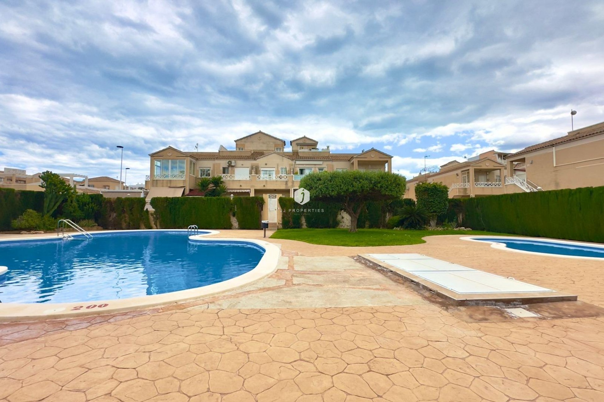 Tweedehands - Bungalow -
Torrevieja - Centro