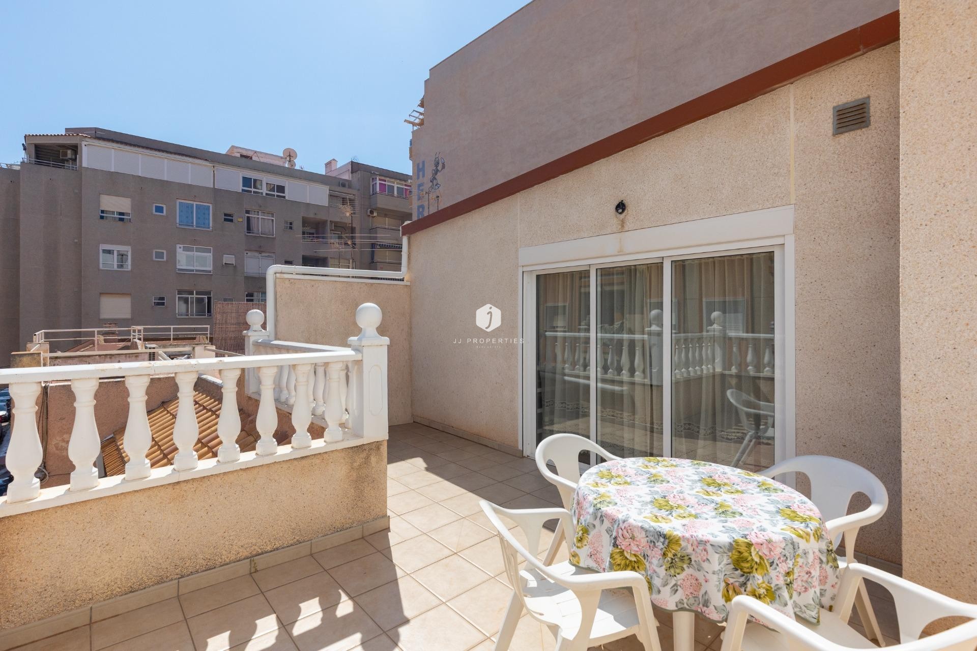 Tweedehands - Bungalow -
Torrevieja - Centro