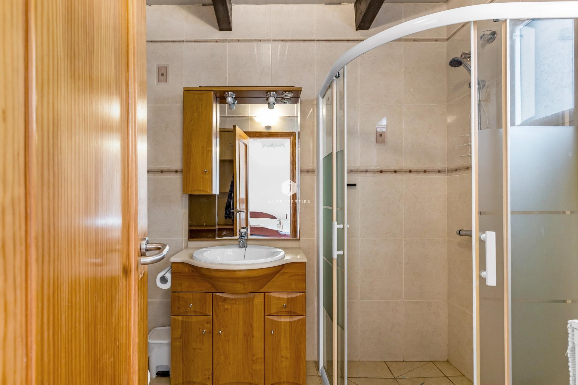 Tweedehands - Bungalow -
Torrevieja - Centro