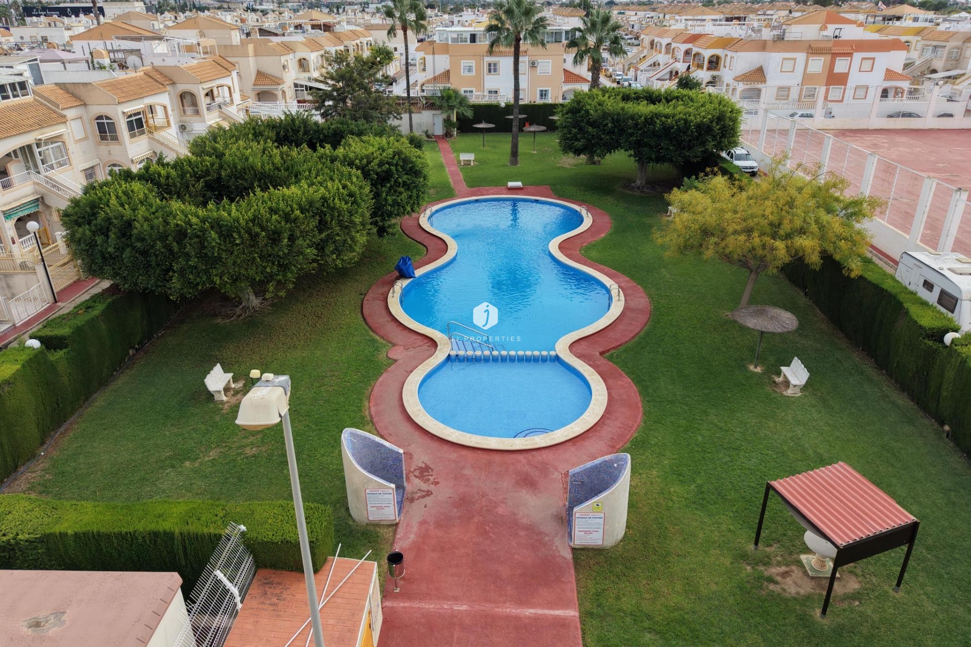 Tweedehands - Bungalow -
Torrevieja - El Limonar