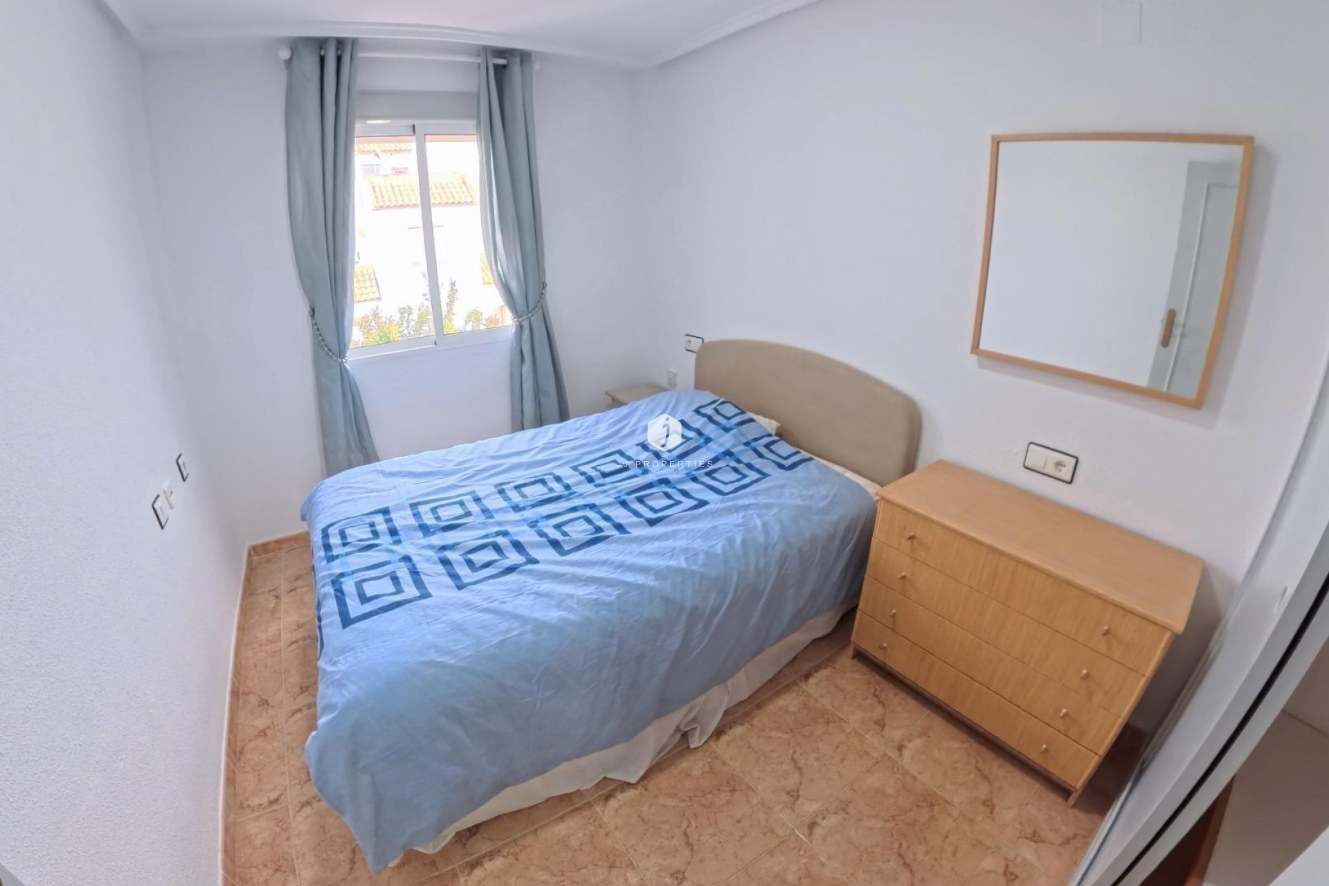 Tweedehands - Bungalow -
Torrevieja - El Limonar