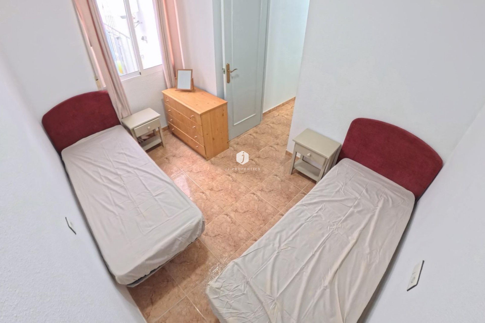 Tweedehands - Bungalow -
Torrevieja - El Limonar