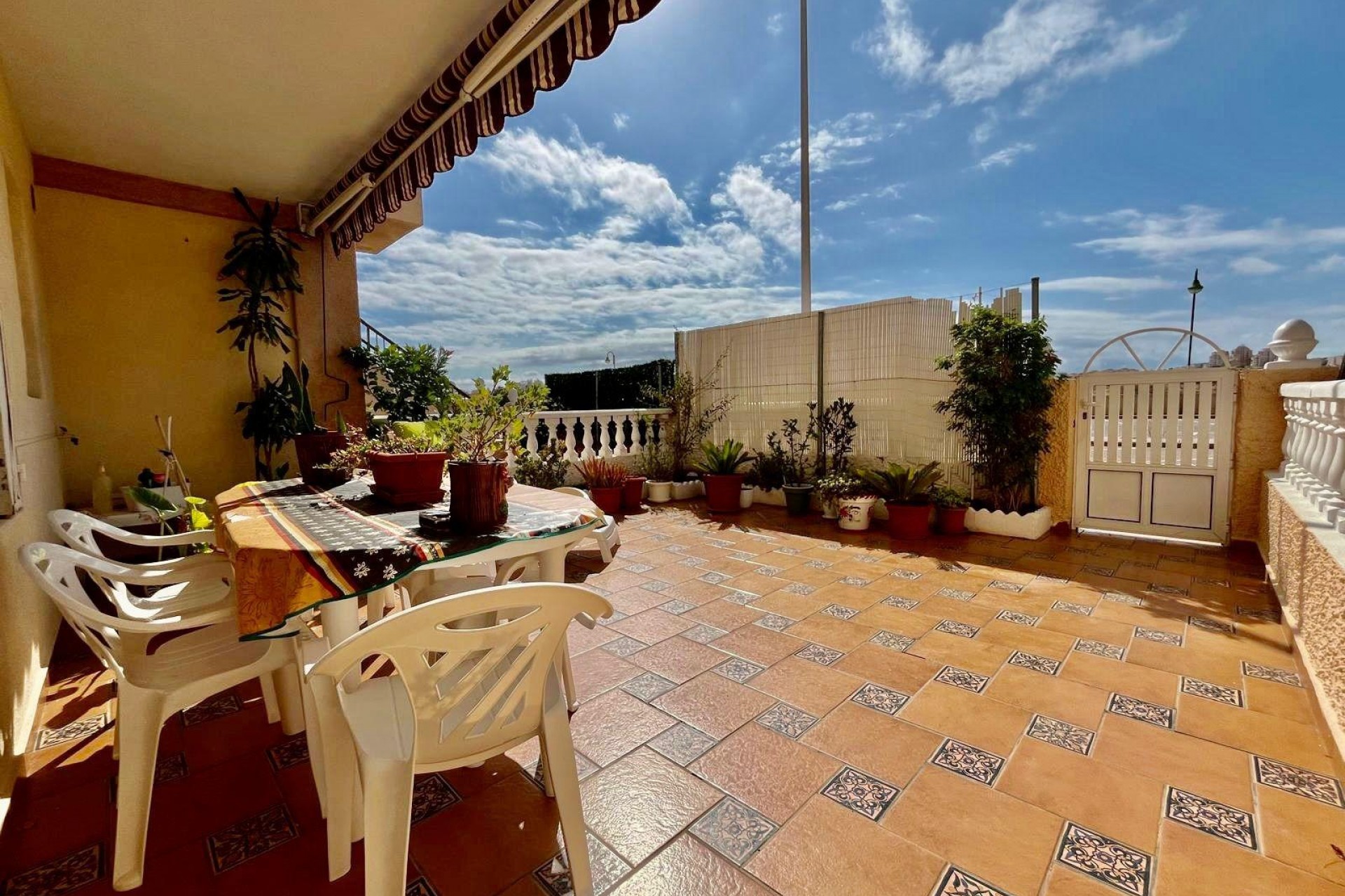 Tweedehands - Bungalow -
Torrevieja - La Mata