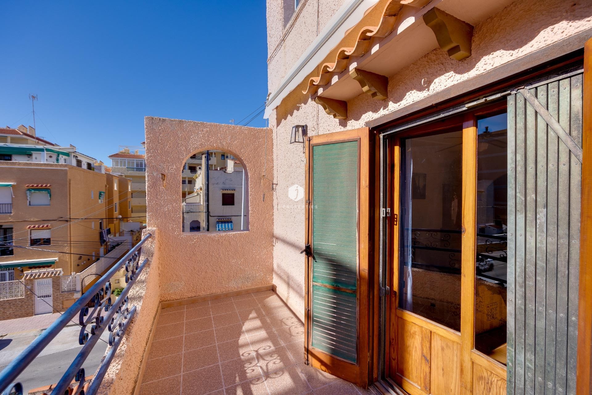 Tweedehands - Bungalow -
Torrevieja - La Mata