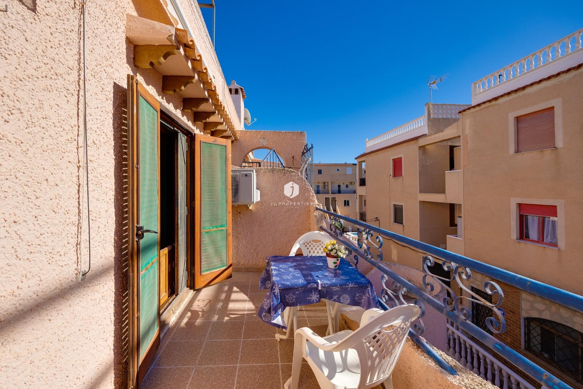 Tweedehands - Bungalow -
Torrevieja - La Mata