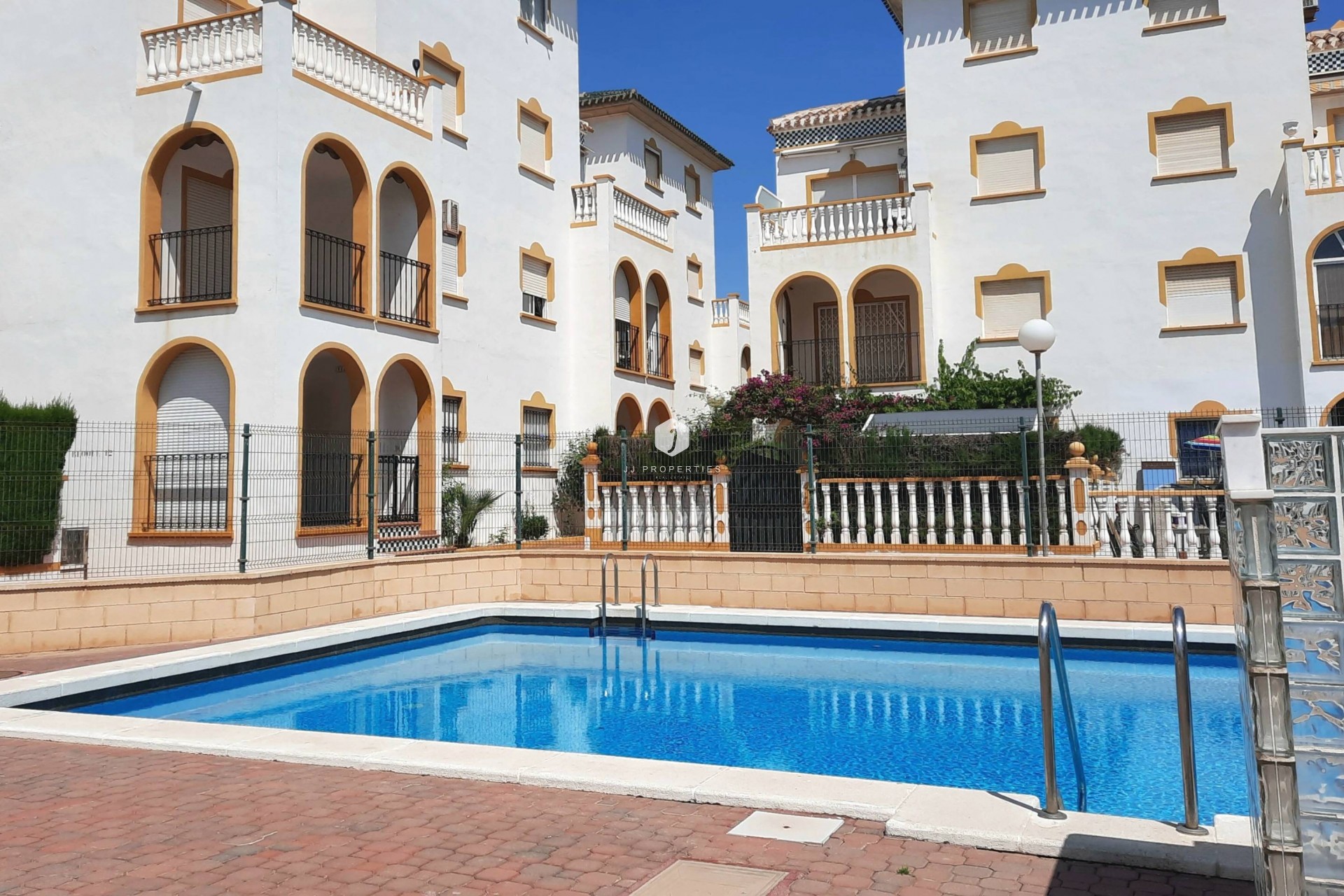 Tweedehands - Bungalow -
Torrevieja - La Mata