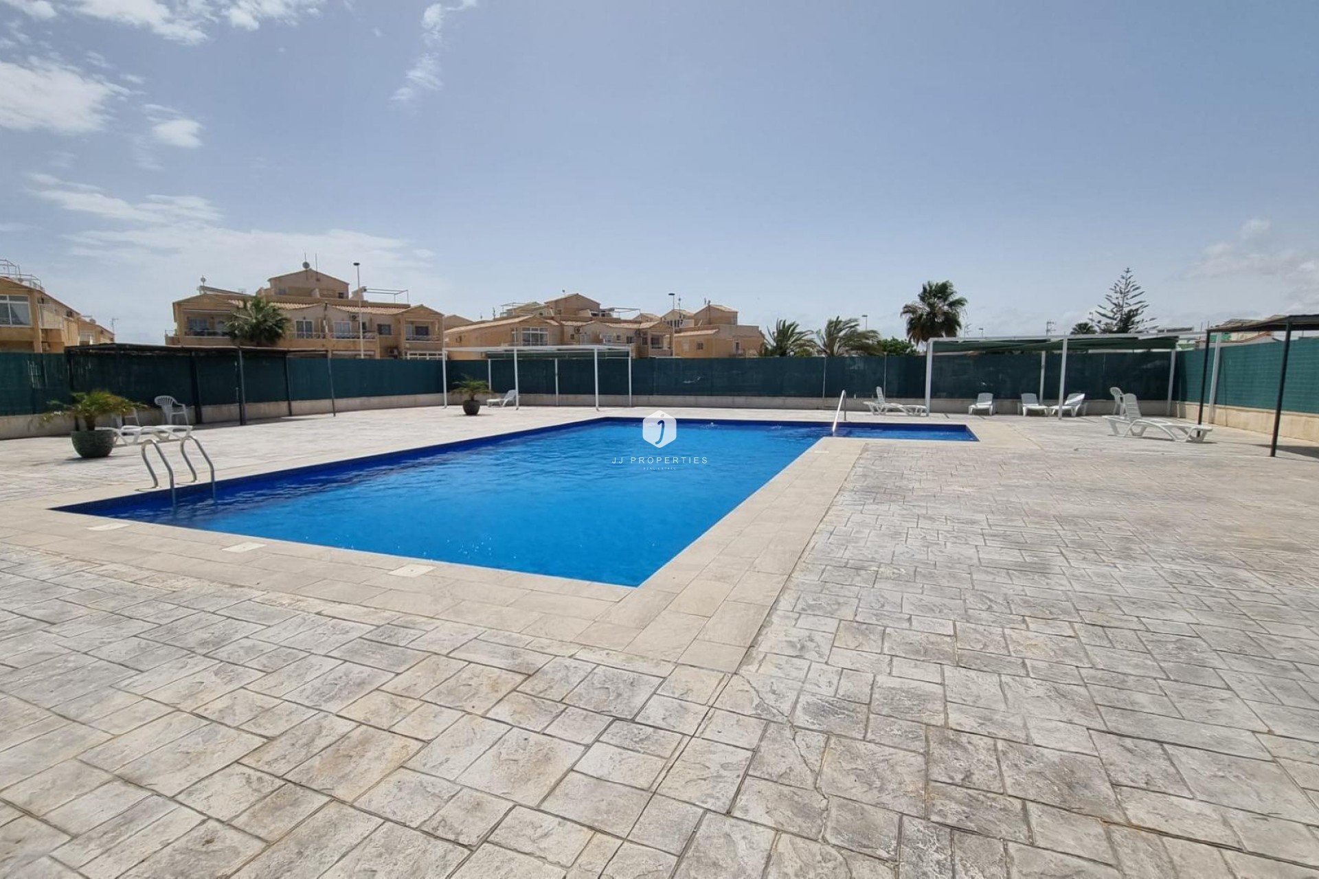 Tweedehands - Bungalow -
Torrevieja - La Siesta - El Salado - Torreta