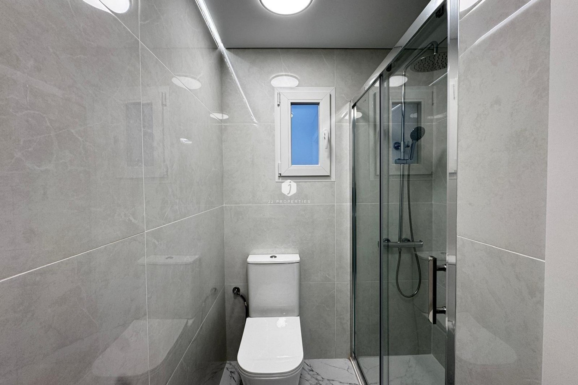 Tweedehands - Bungalow -
Torrevieja - La Siesta - El Salado - Torreta