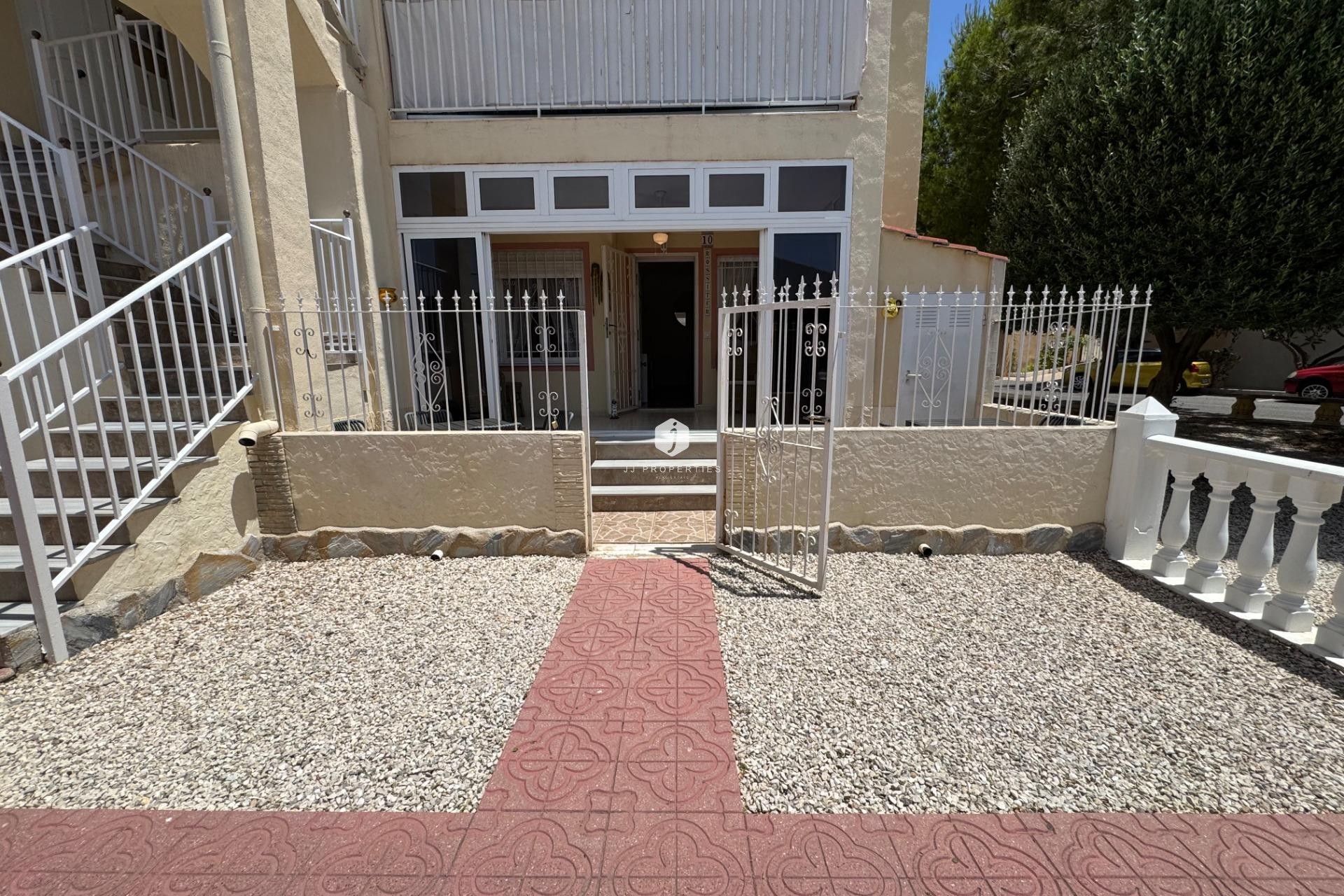 Tweedehands - Bungalow -
Torrevieja - La Siesta - El Salado - Torreta