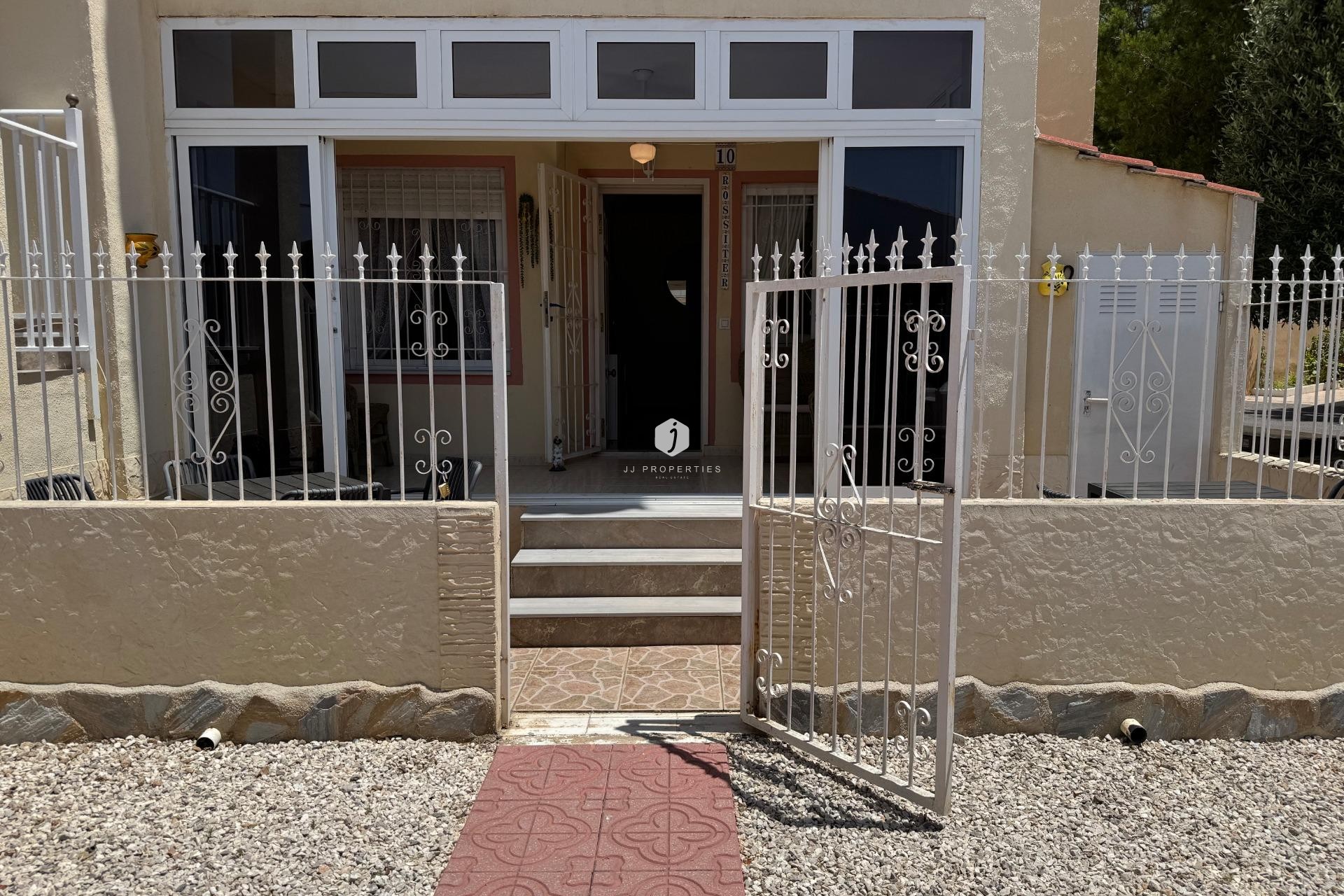Tweedehands - Bungalow -
Torrevieja - La Siesta - El Salado - Torreta