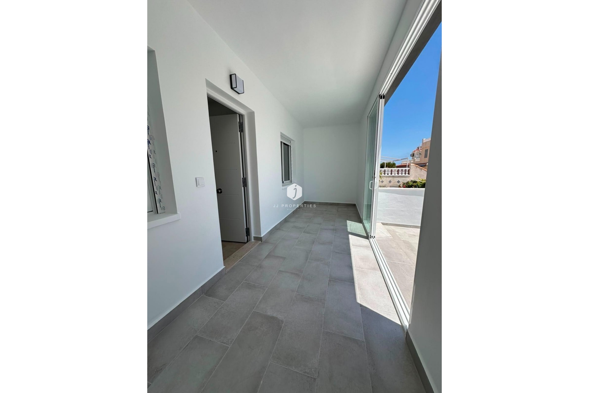 Tweedehands - Bungalow -
Torrevieja - La Siesta - El Salado - Torreta