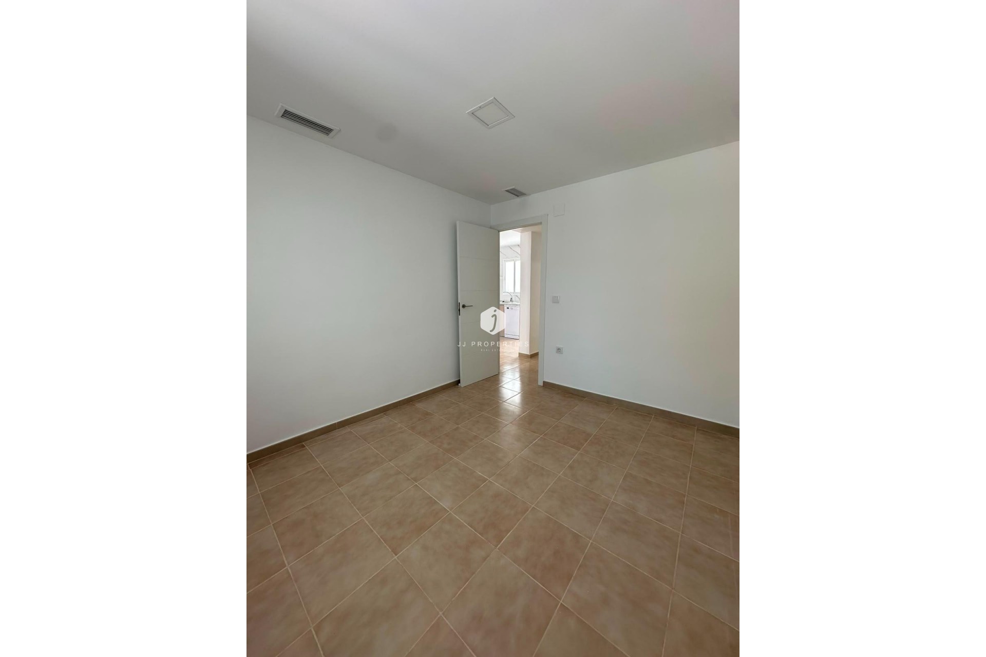 Tweedehands - Bungalow -
Torrevieja - La Siesta - El Salado - Torreta