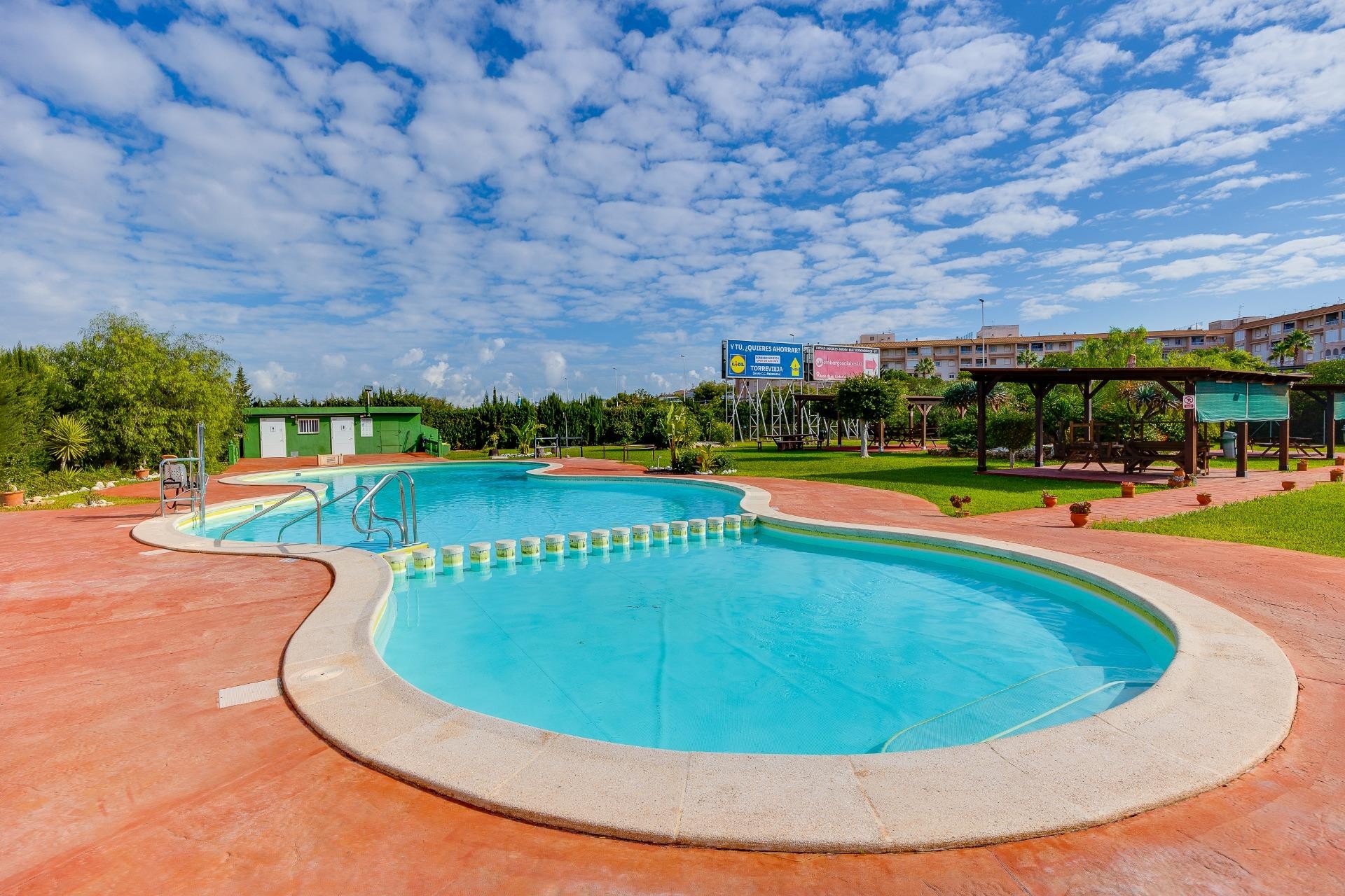 Tweedehands - Bungalow -
Torrevieja - Parque las naciones