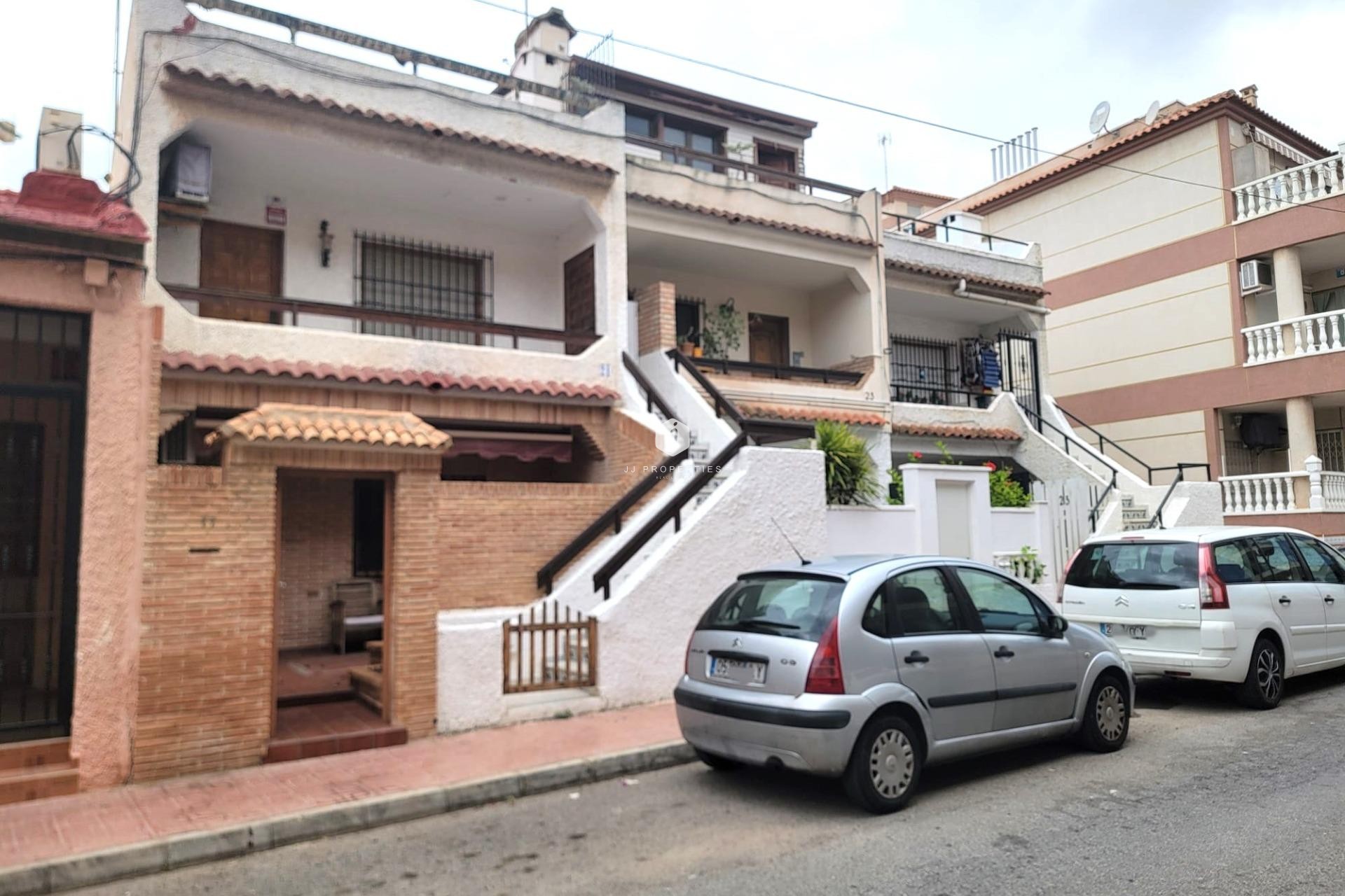 Tweedehands - Bungalow -
Torrevieja - Playa de los Locos