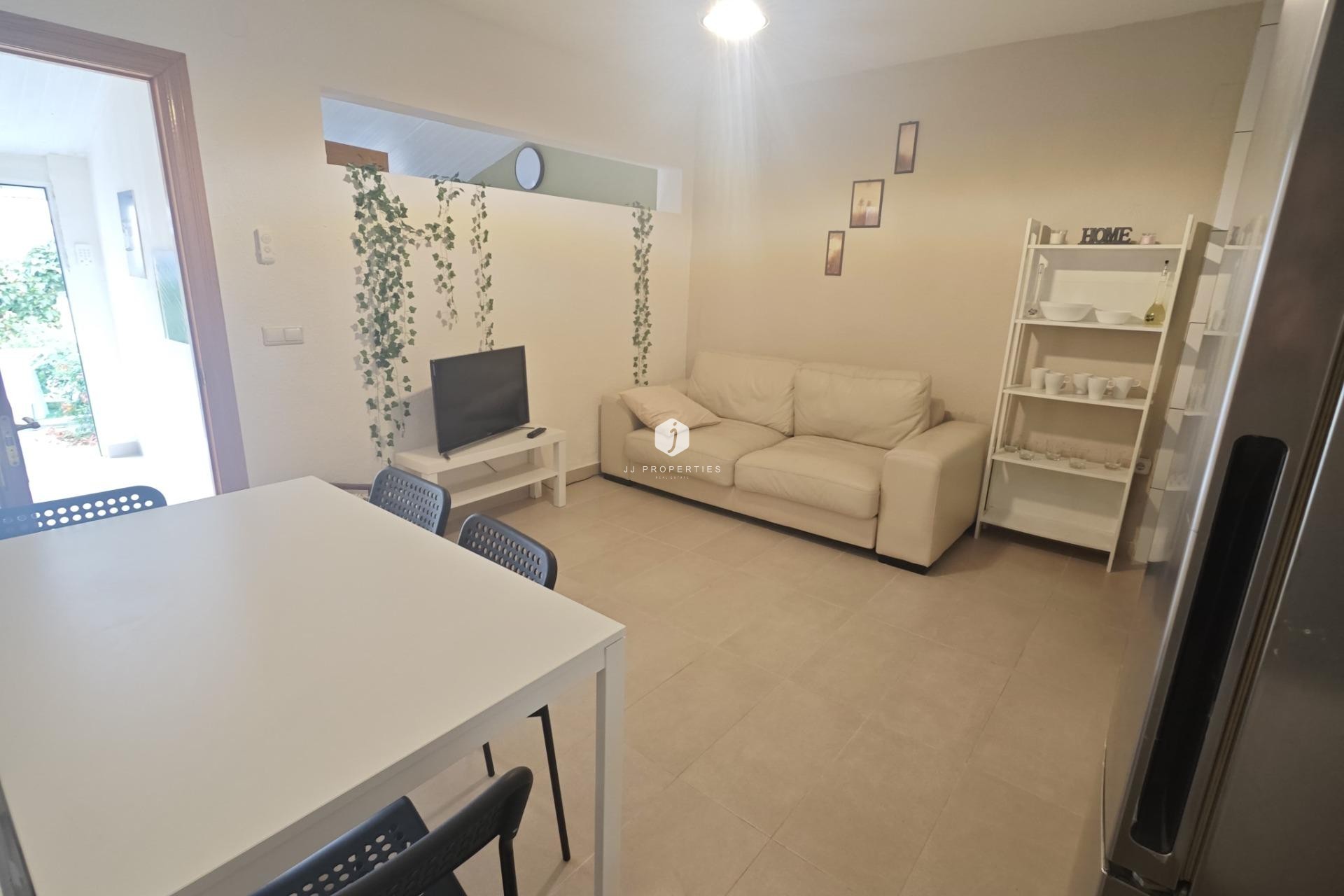 Tweedehands - Bungalow -
Torrevieja - Playa del Cura