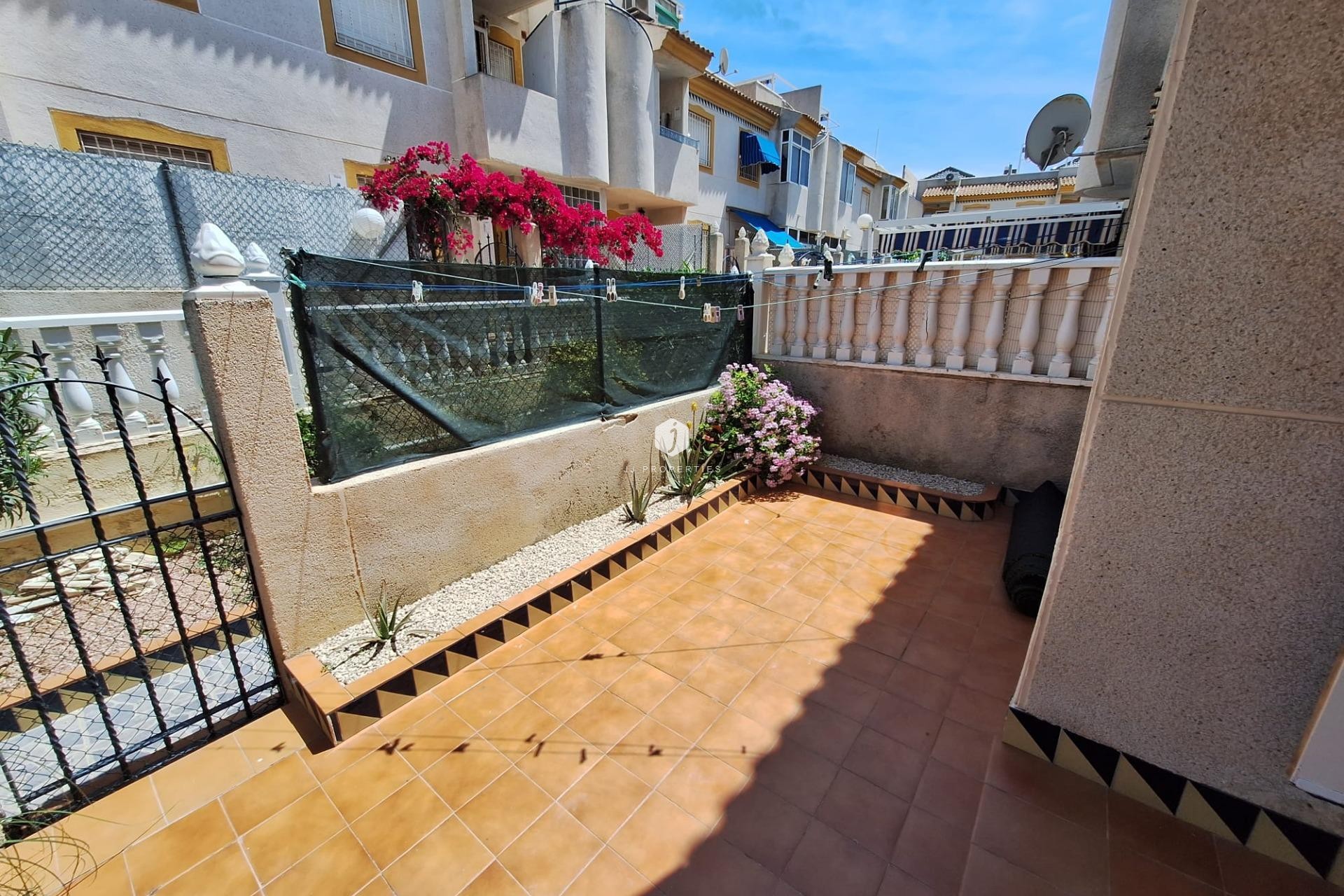 Tweedehands - Bungalow -
Torrevieja - Sector 25