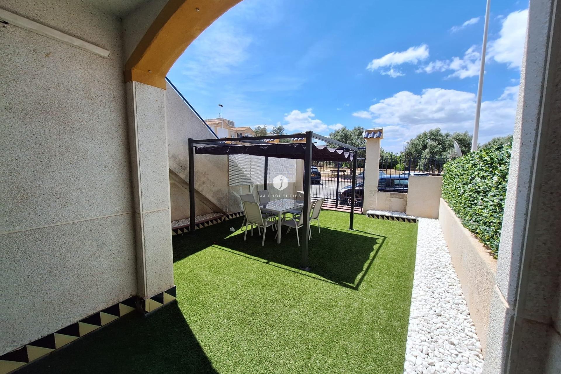 Tweedehands - Bungalow -
Torrevieja - Sector 25
