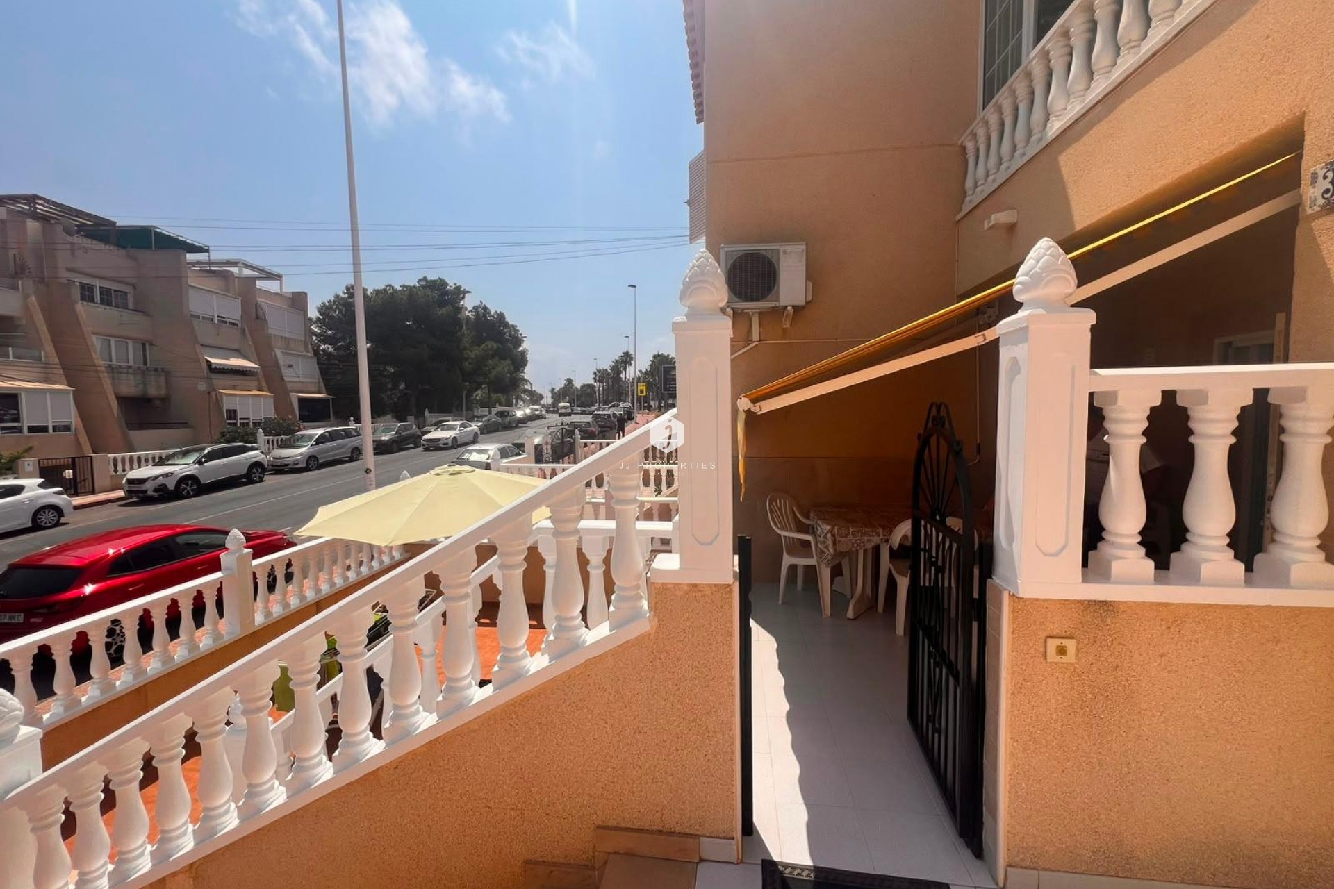 Tweedehands - Bungalow -
Torrevieja - Torrejón