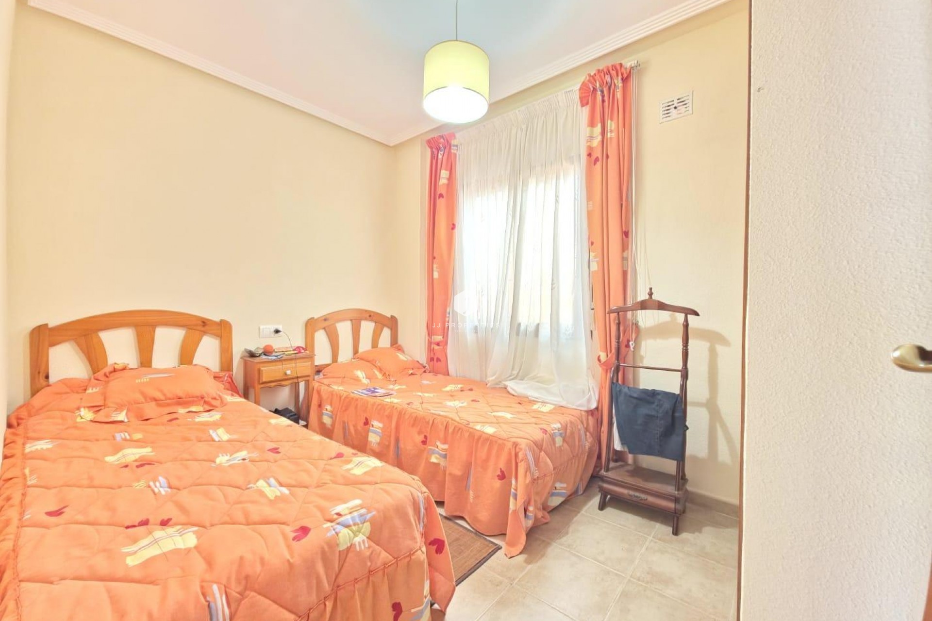 Tweedehands - Bungalow -
Torrevieja - Zona Los Frutales