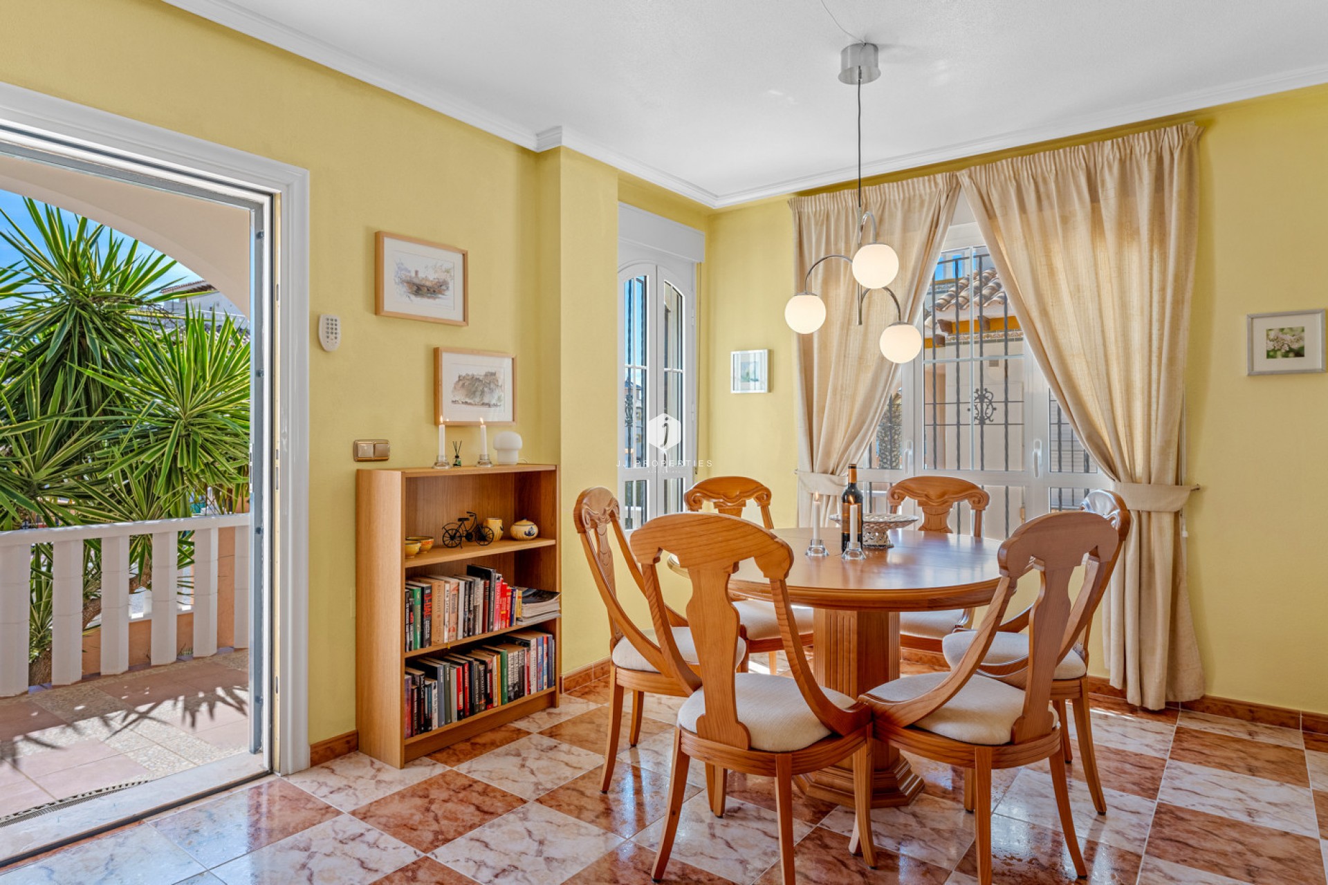 Tweedehands - Chalet -
Cabo Roig - Costa Blanca