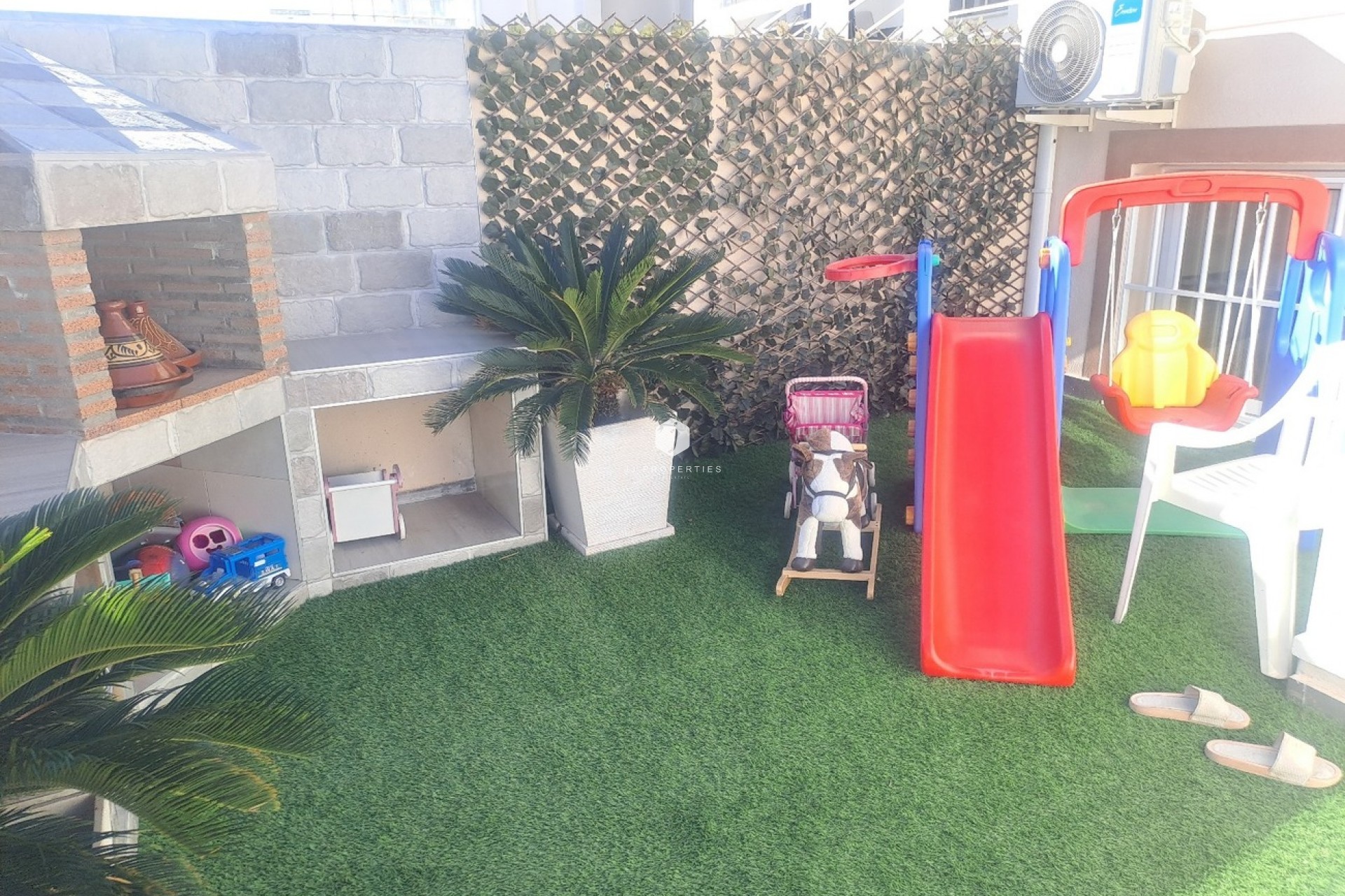 Tweedehands - Chalet -
Ciudad Quesada - Costa Blanca