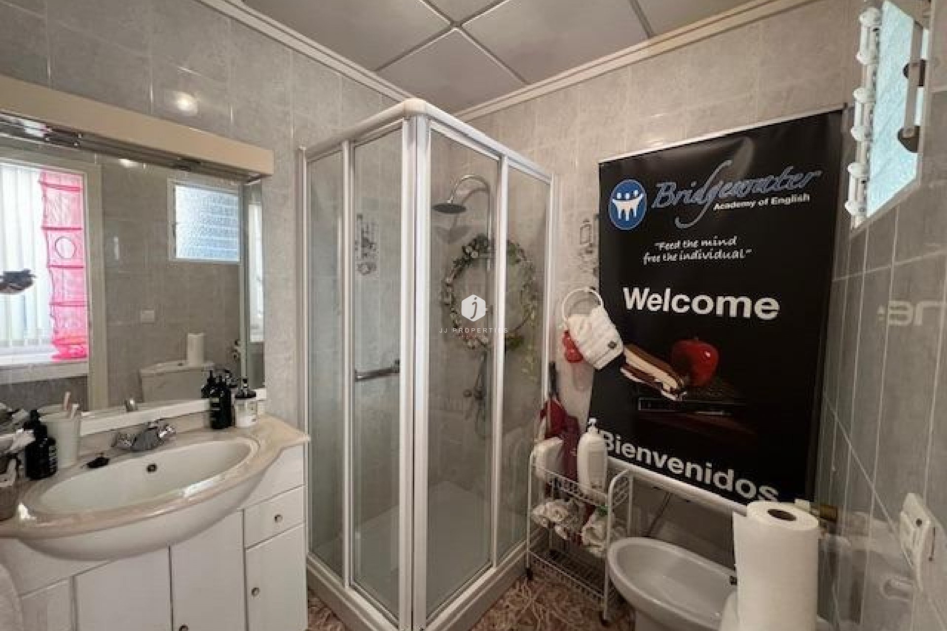 Tweedehands - Chalet -
Dolores - Centro