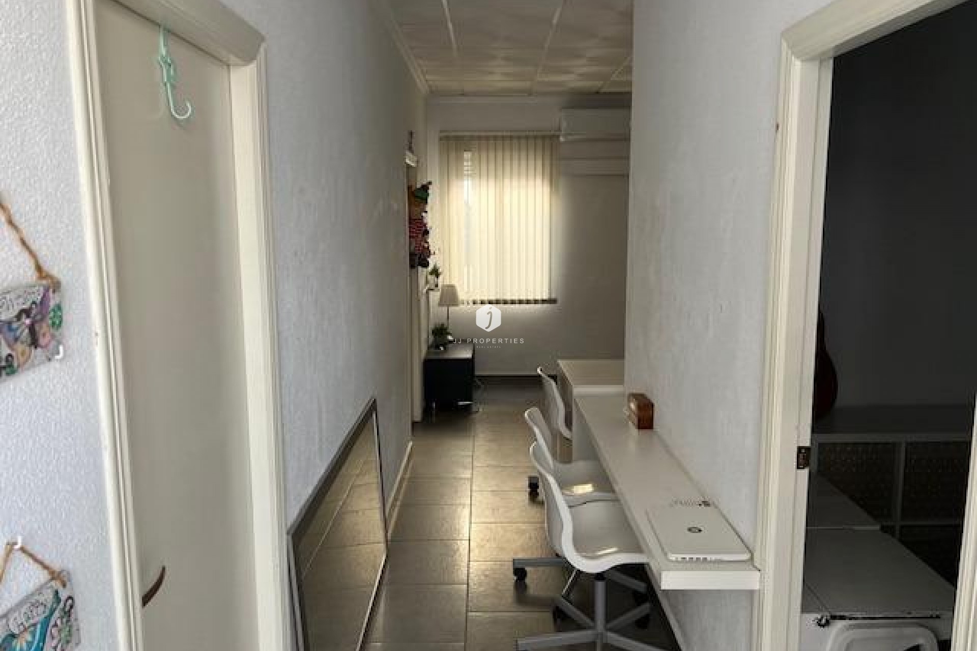 Tweedehands - Chalet -
Dolores - Centro