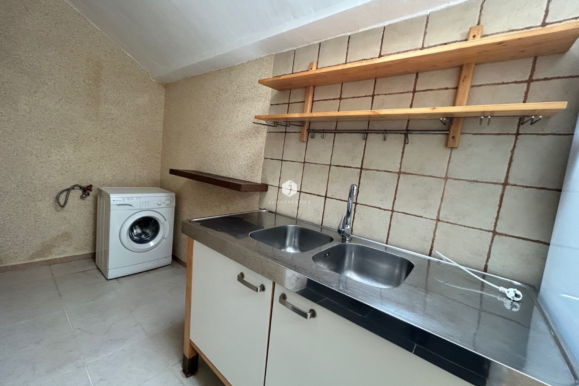 Tweedehands - Chalet -
El Chaparral - Inland