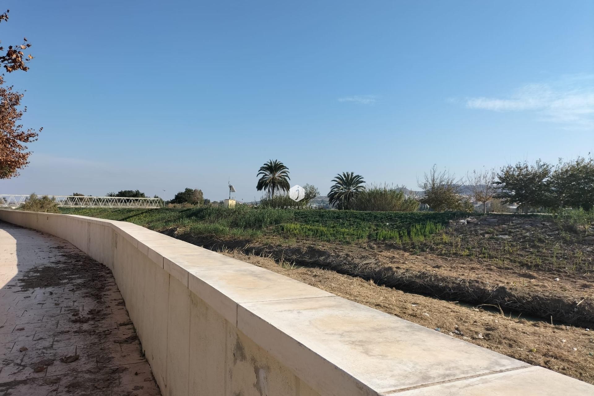 Tweedehands - Chalet -
Formentera del Segura - Centro
