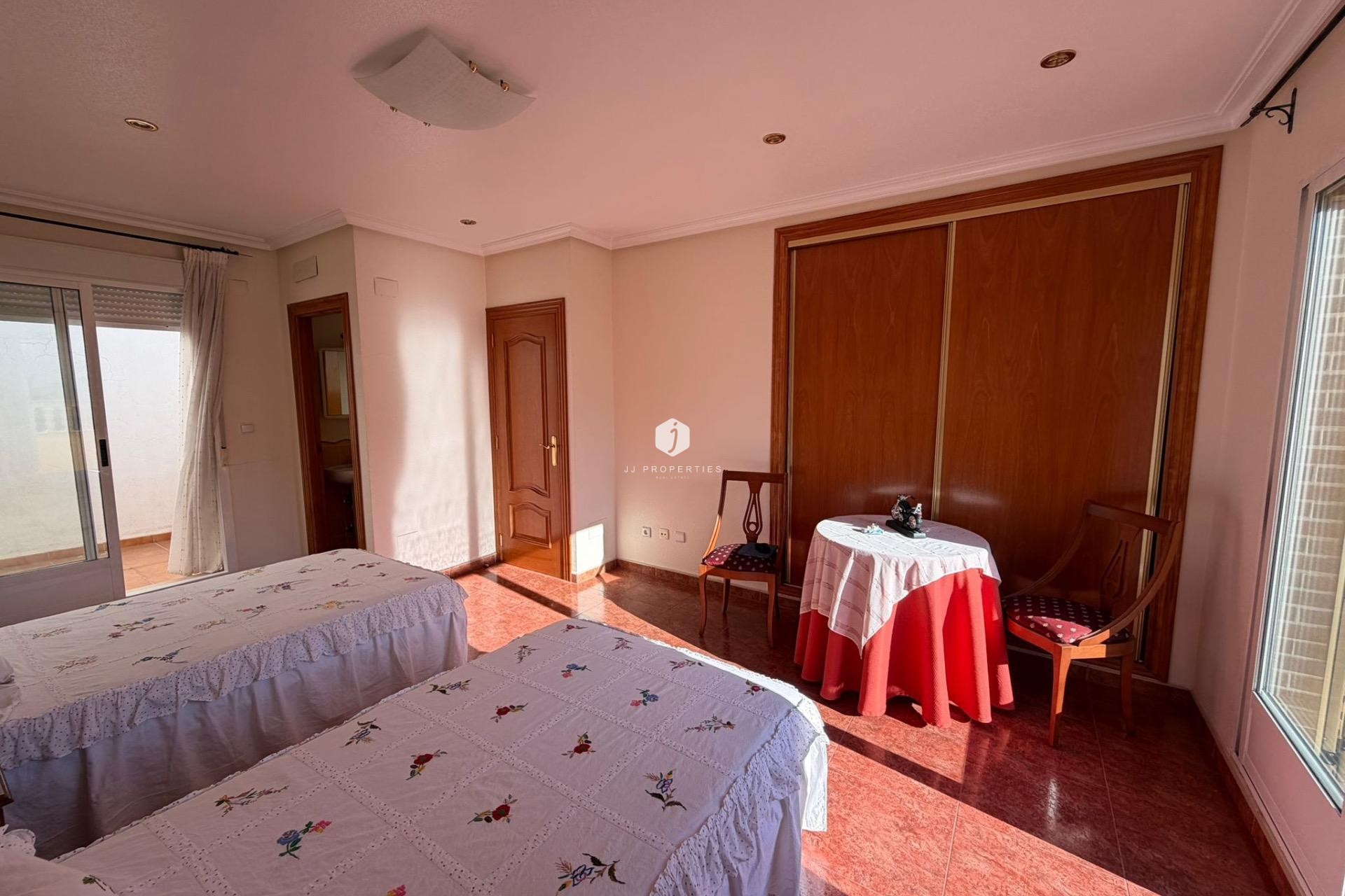 Tweedehands - Chalet -
Guardamar del Segura - Pueblo