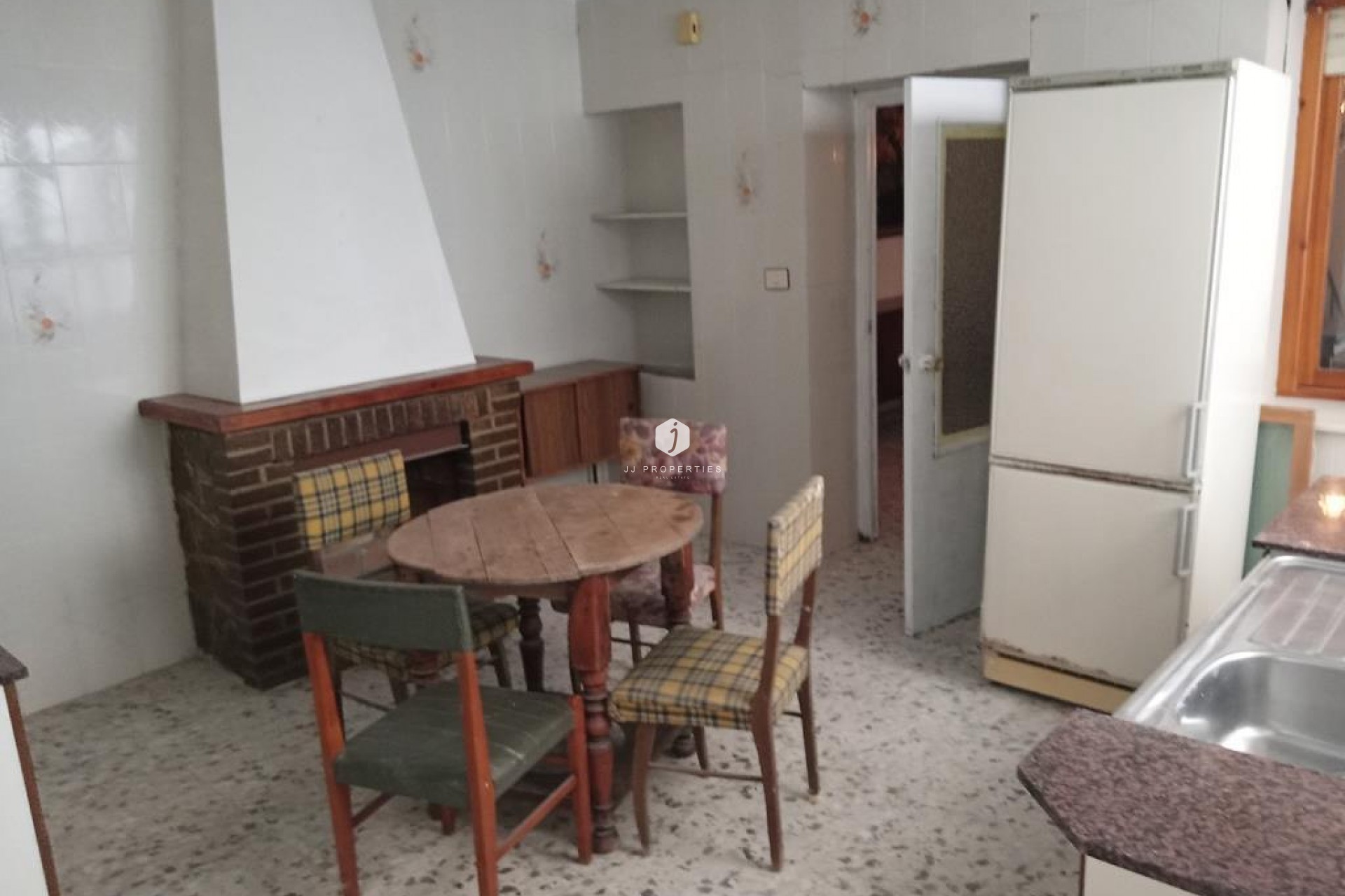 Tweedehands - Chalet -
HurchIllo - PUEBLO CENTRO