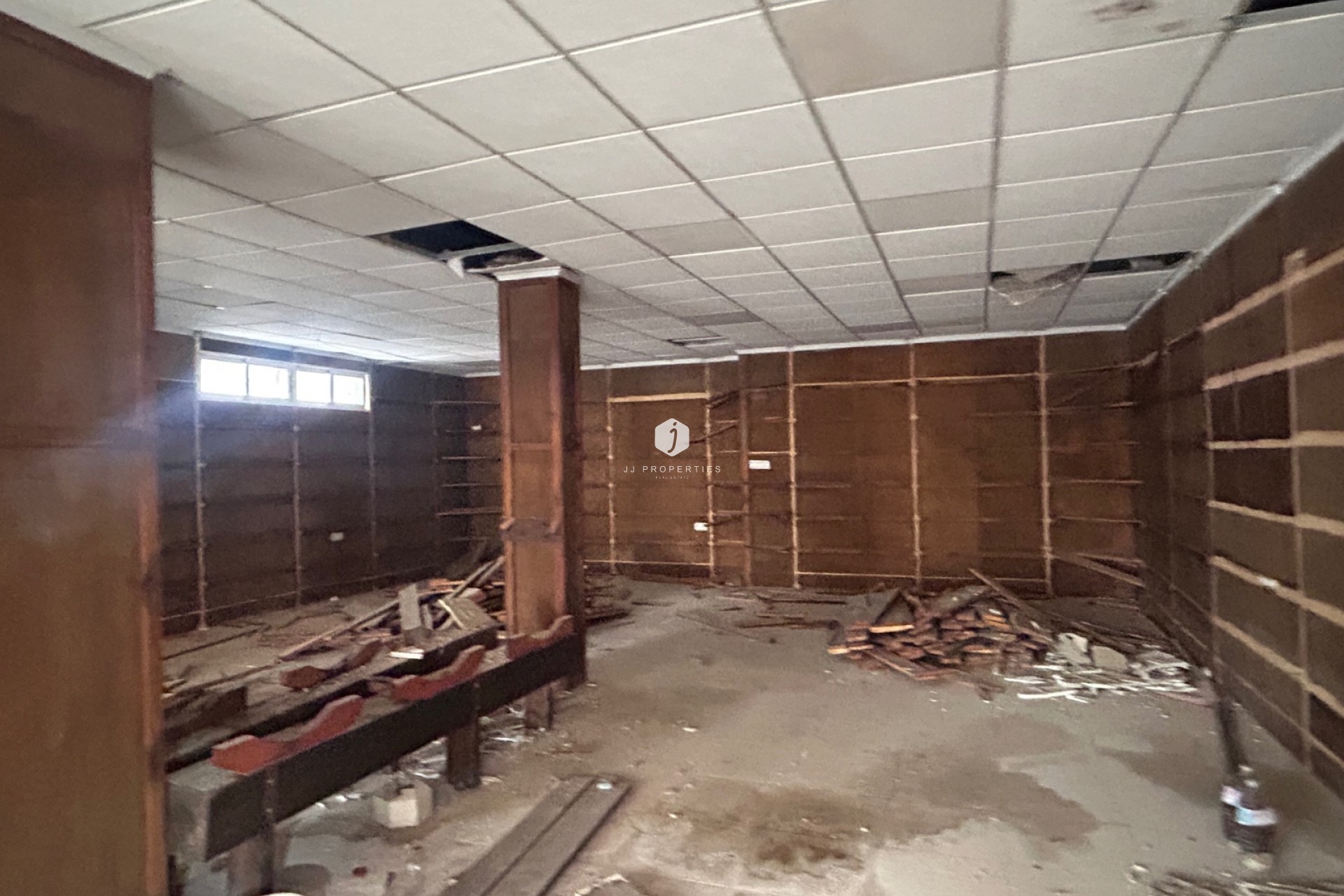 Tweedehands - Chalet -
Jacarilla - Inland