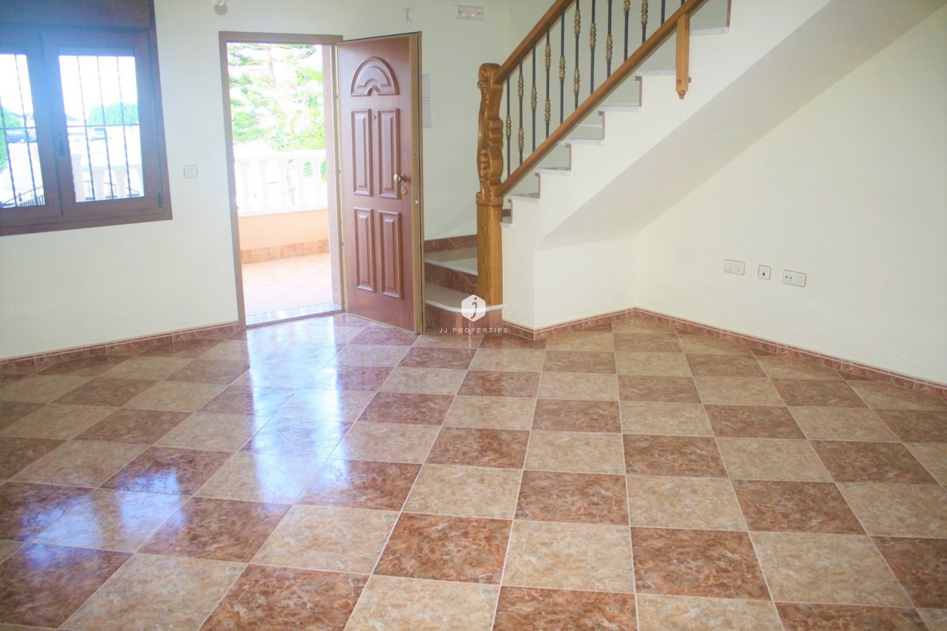 Tweedehands - Chalet -
Los Altos - Costa Blanca