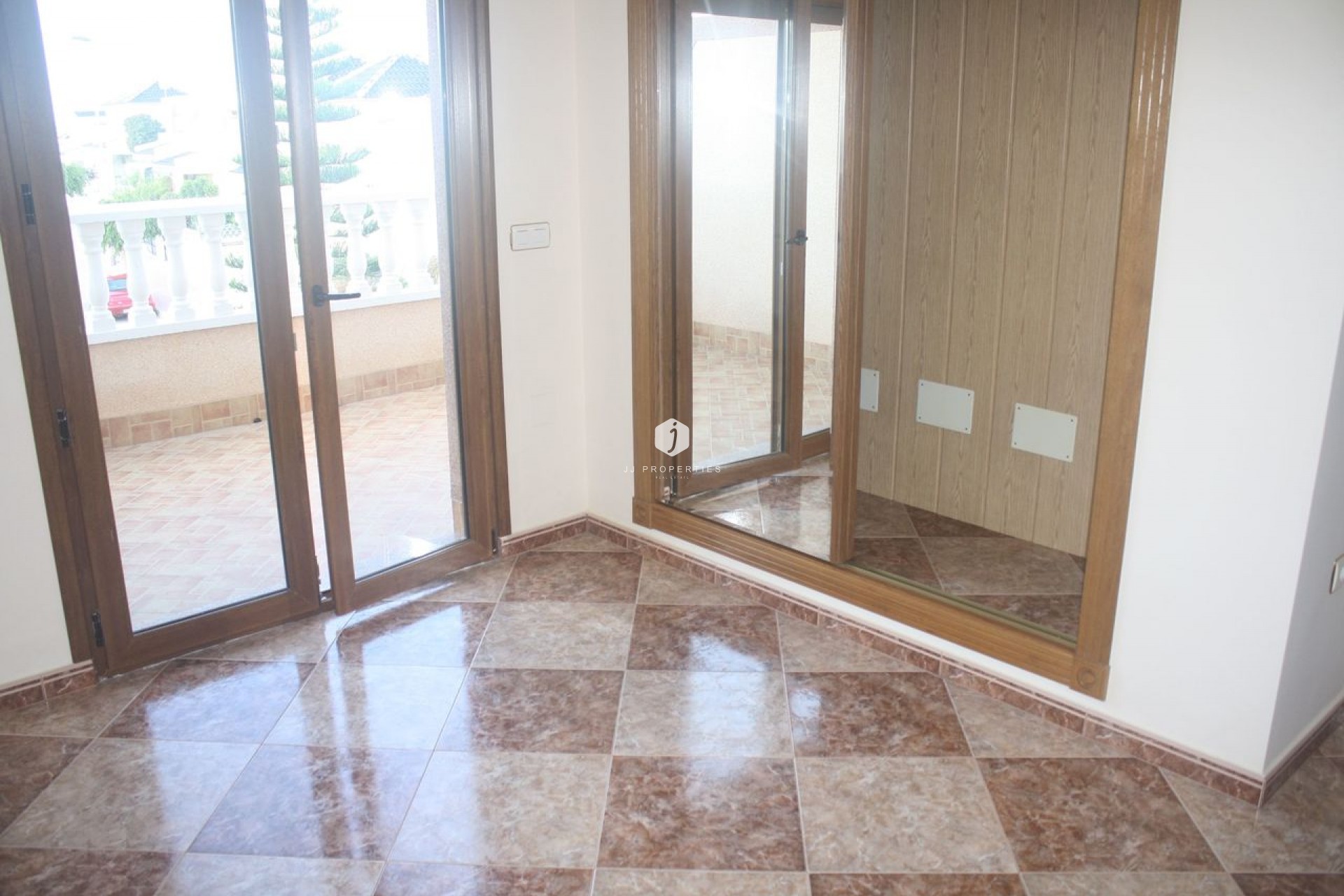 Tweedehands - Chalet -
Los Altos - Costa Blanca